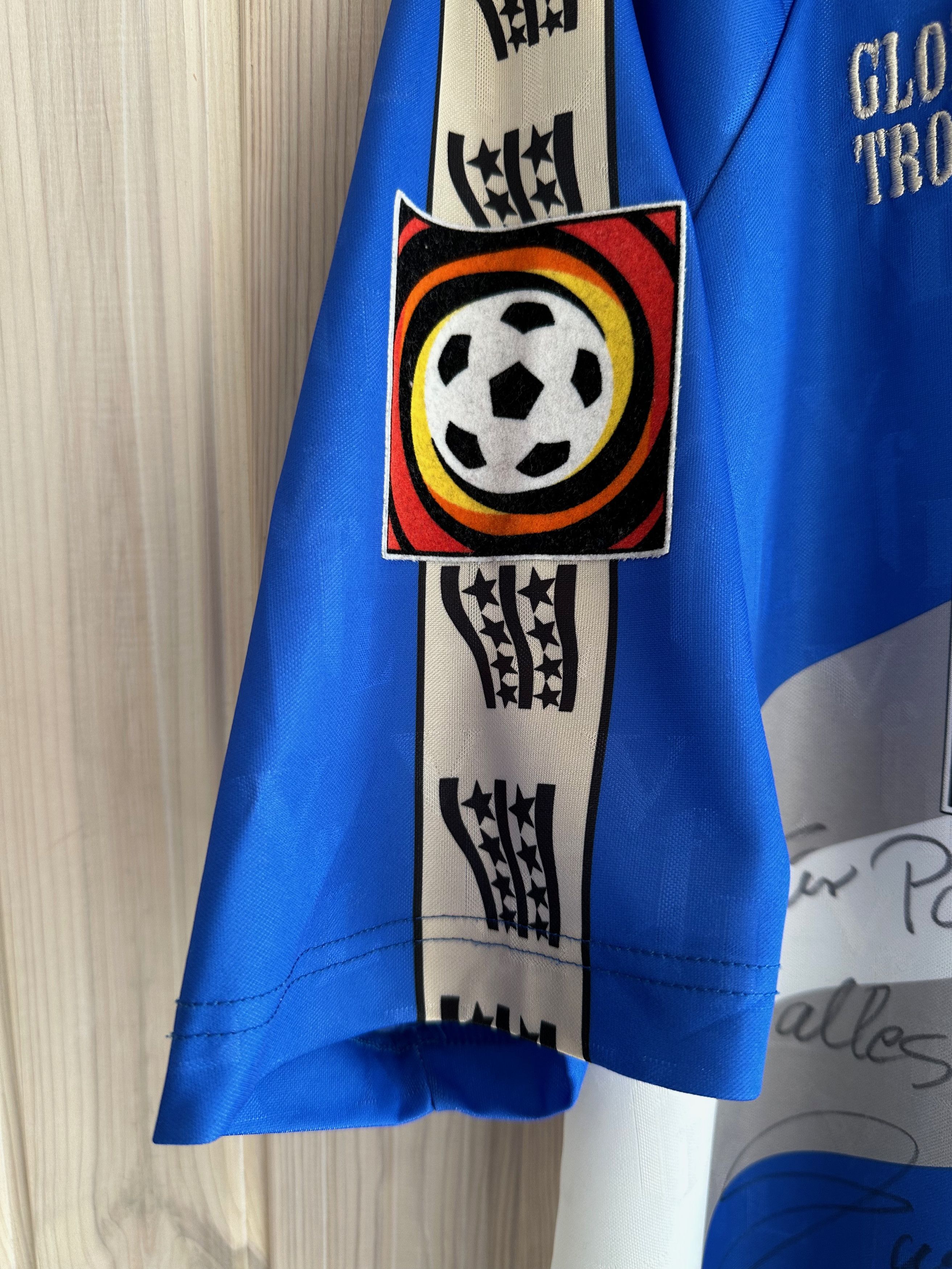 Globe-Trotter 2000 BOCHUM Away # 18 MARIC soccer football jerseys Size US S / EU 44-46 / 1 - 7 Thumbnail
