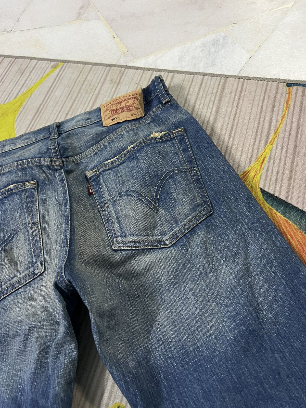 Levi's × Levi's Vintage Clothing VINTAGE LEVIS 501 CROPPED DISTRESS JEANS Size US 31 - 12 Thumbnail
