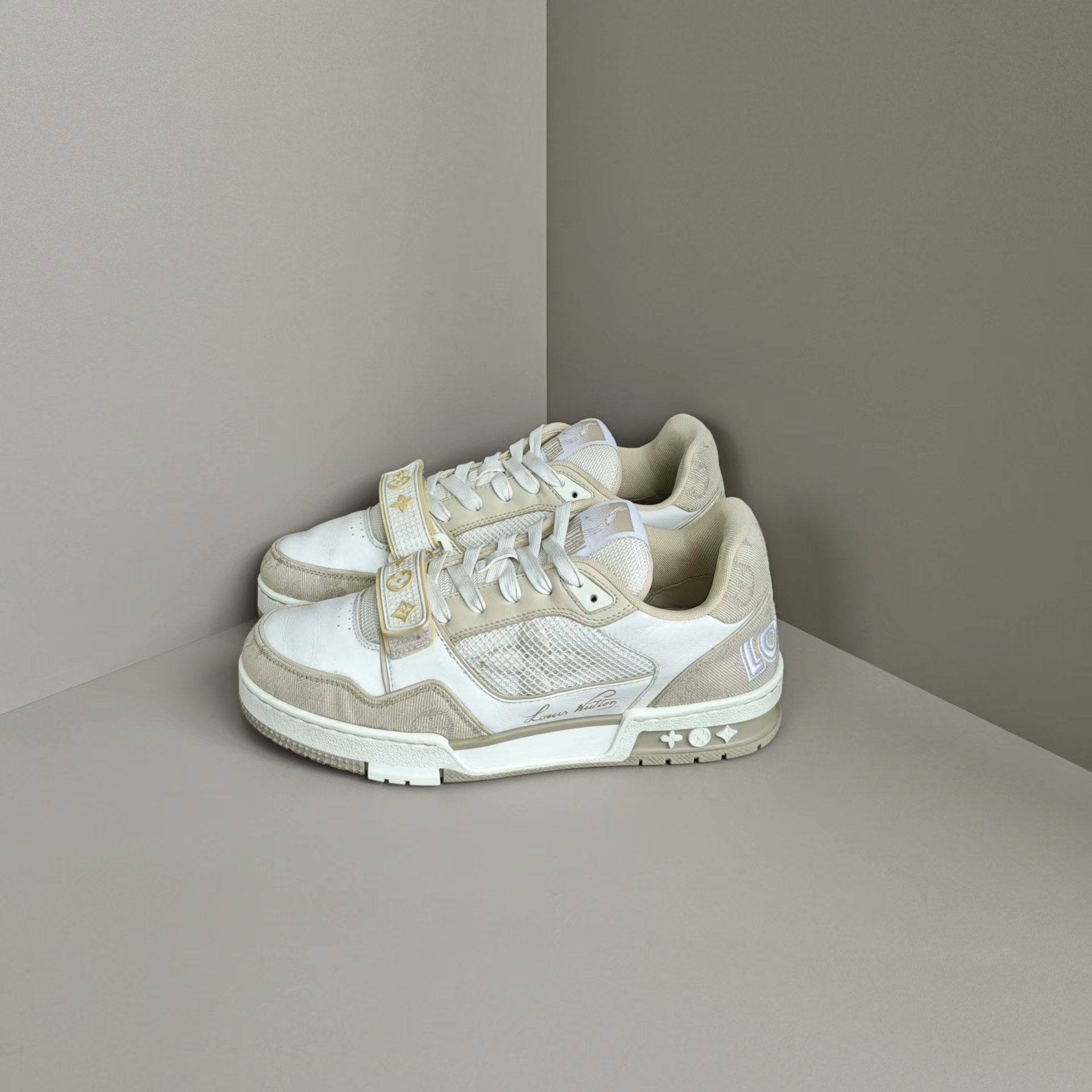 Louis Vuitton LV Trainer Khaki Velcro Size 4/38 Size US 7 / IT 37 - 1 Thumbnail