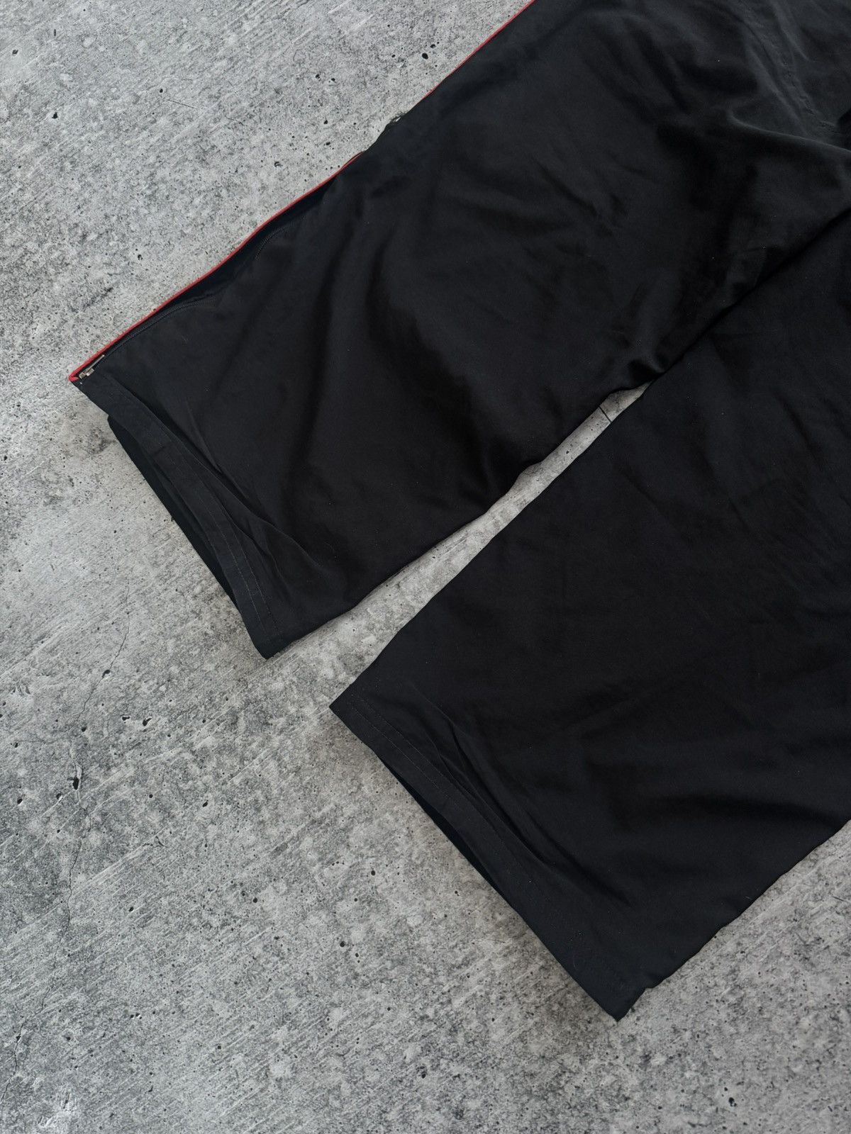 Ferrari × Puma Puma Ferrari Streetwear Trackpants Vintage Joggers Black M Size US 34 / EU 50 - 9 Thumbnail