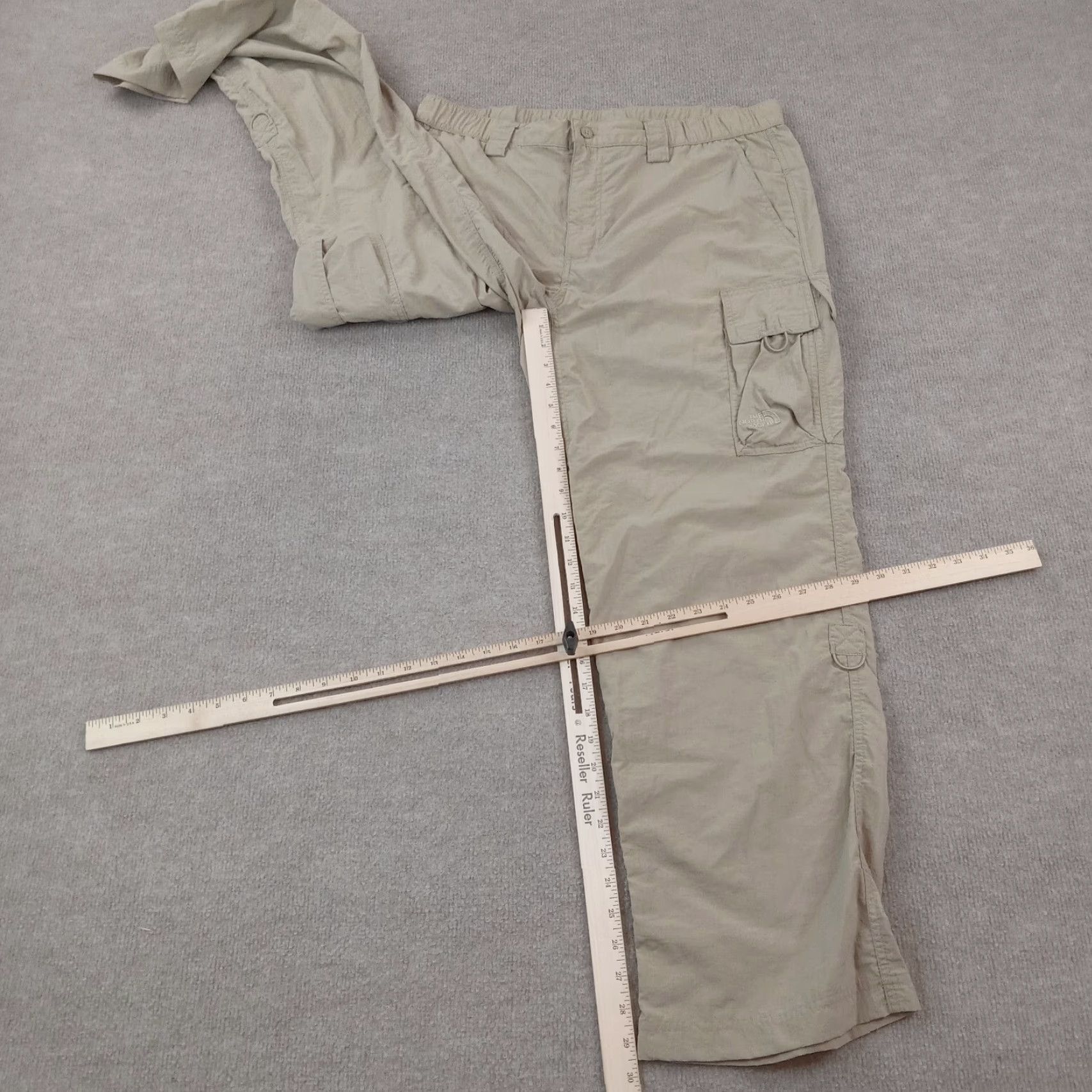 The North Face The North Face Pants Mens Large Short Beige Cargo Pockets Hiking Outdoors Casual Size US 33 - 2 Thumbnail