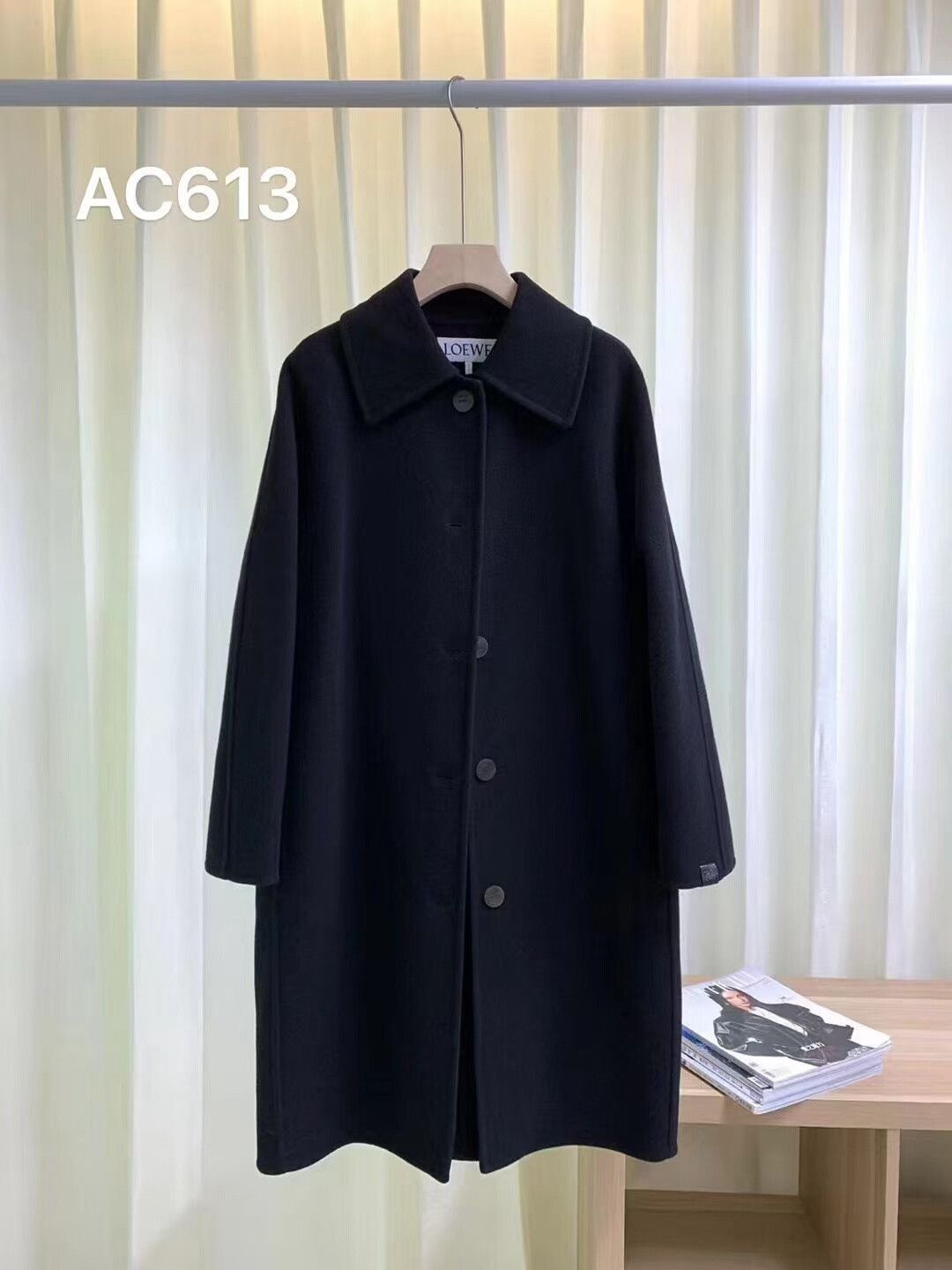 Loewe LOEWE Wool Coat in Excellent Condition Size XXS / US 00 / IT 34 - 1 Thumbnail