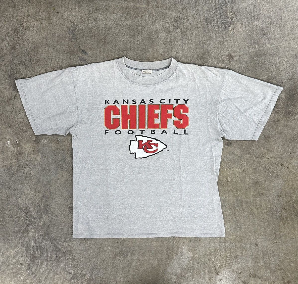 NFL × Vintage Vintage 90s Waves Kansas City Chiefs NFL T-Shirt Size US L / EU 52-54 / 3 - 1 Thumbnail