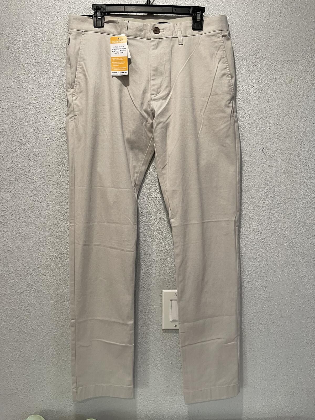 J.Crew J.Crew Flex Slim Fit Beige Chino Pants 32x32 Size US 32 / EU 48 - 1 Thumbnail