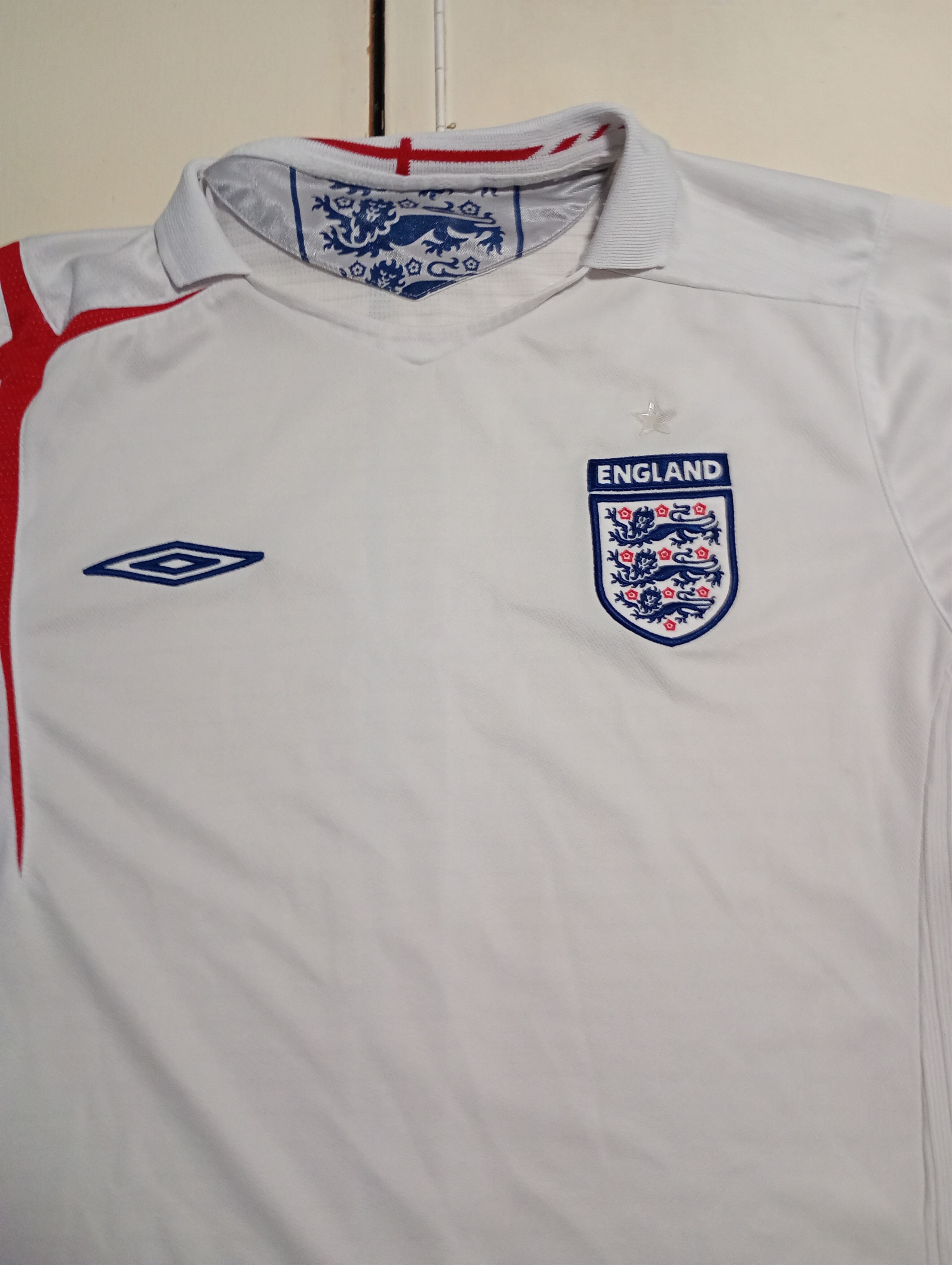 Umbro Umbro England Home Jersey 2005-2007 Size US M / EU 48-50 / 2 - 6 Thumbnail