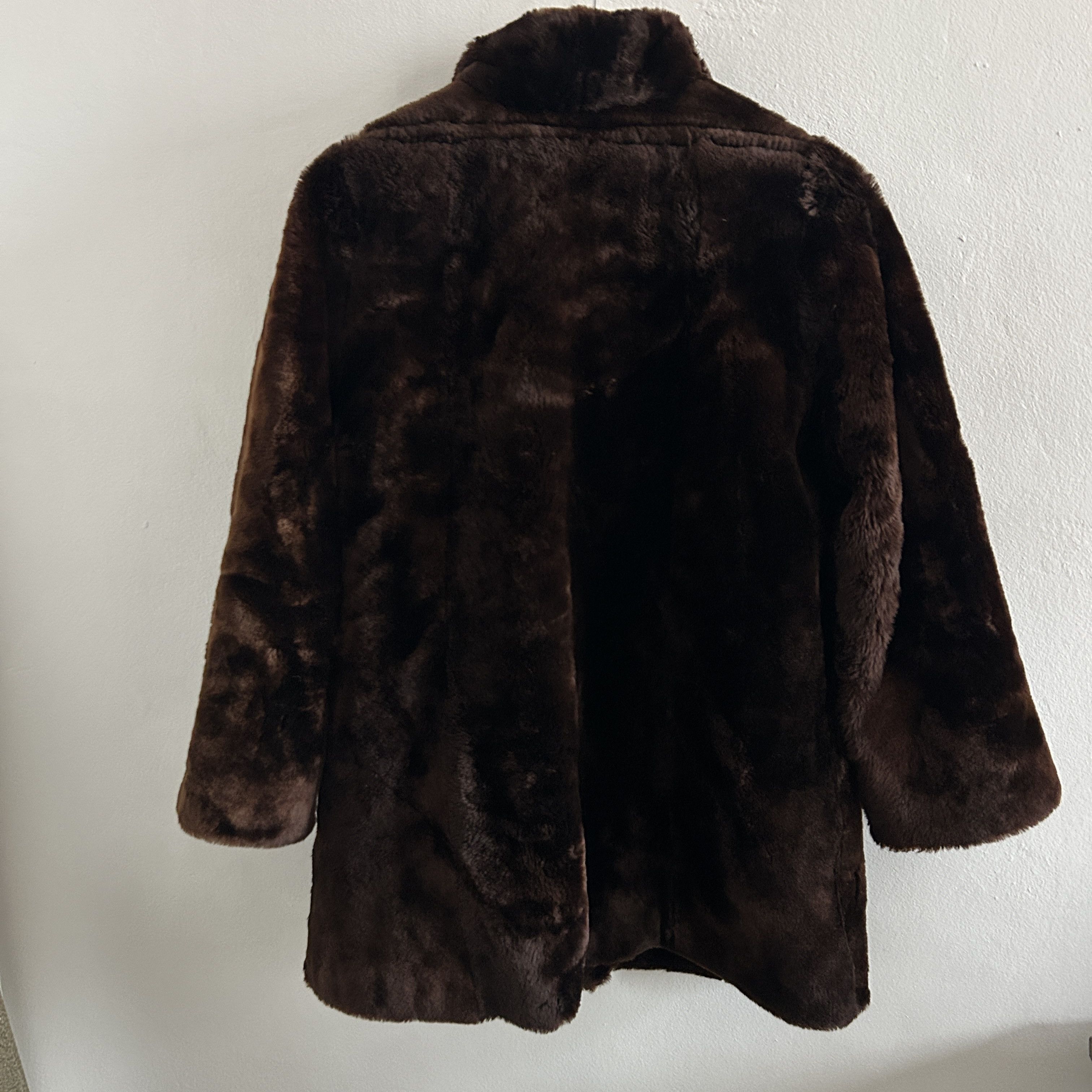 Vintage Vintage 1990s Brown Mouton Fur Coat Size S / US 4 / IT 40 - 10 Thumbnail