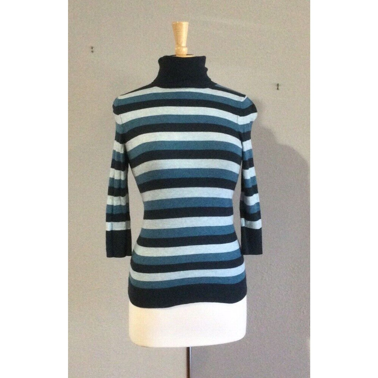 Banana Republic Banana Republic 3/4 Sleeve Turtleneck Sweater Size Small Size S / US 4 / IT 40 - 1 Thumbnail