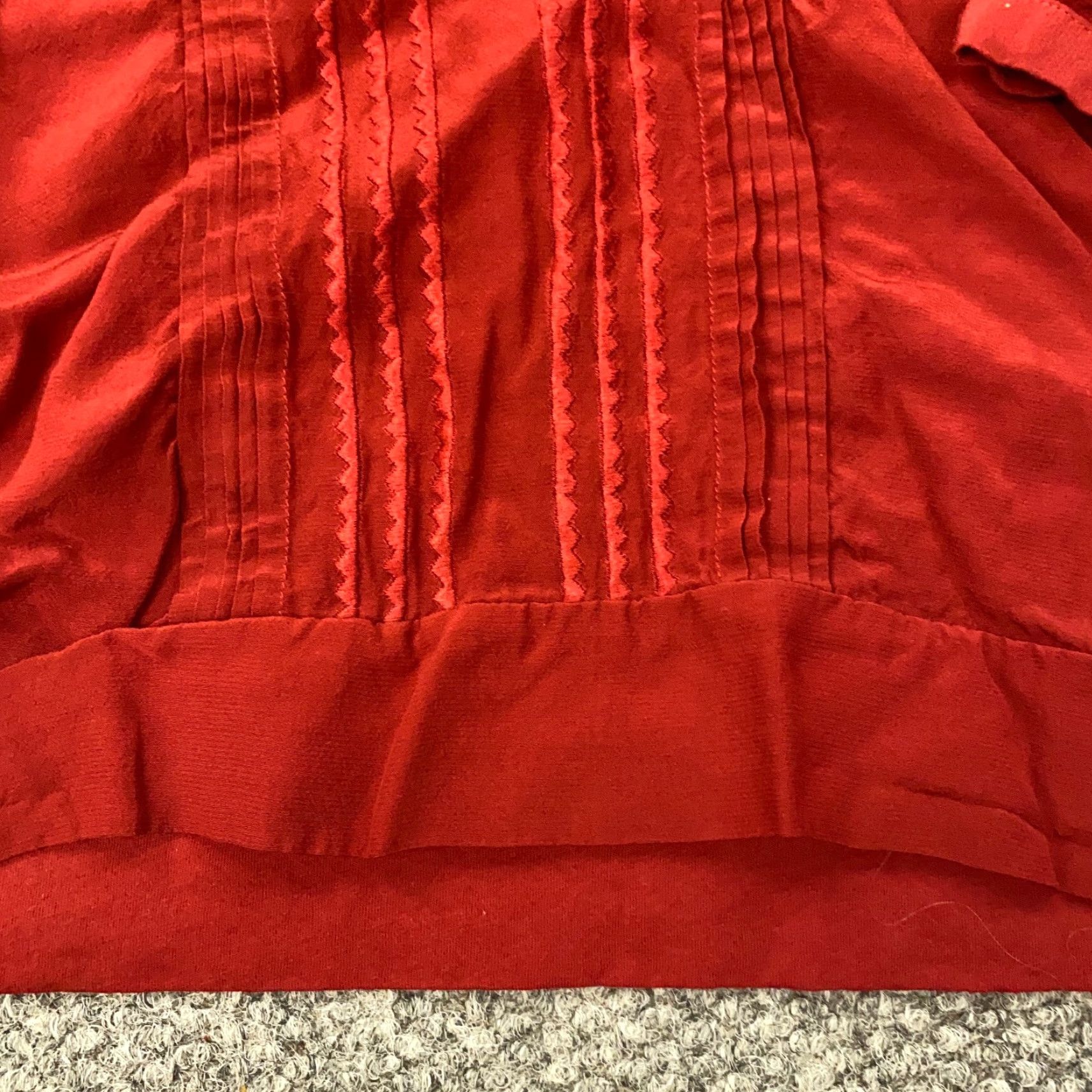 Massimo Dutti VINTAGE Massimo Dutti Womens Shirt XS Red Sleeve V-Neck Stretch Size XS / US 0-2 / IT 36-38 - 5 Thumbnail