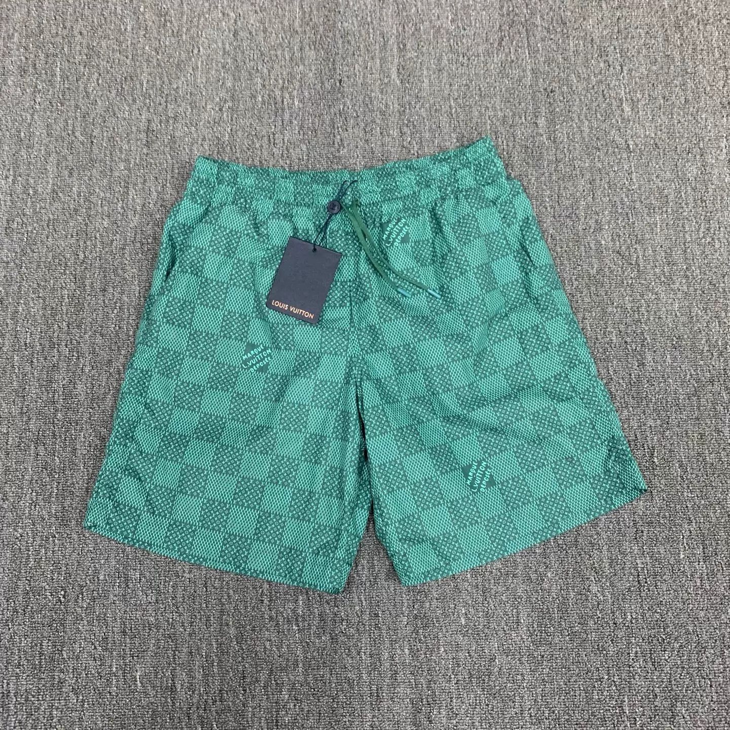 Louis Vuitton LV Green Checkerboard Shorts M New with tags Size US 32 / EU 48 - 1 Thumbnail