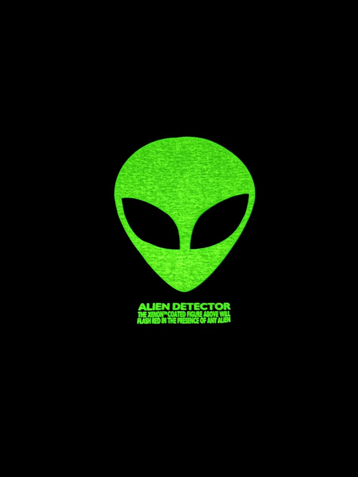 Band Tees Rare👽🦠Vintage 90s Alien Detector Reflective T Shirt Size US XL / EU 56 / 4 - 1 Thumbnail
