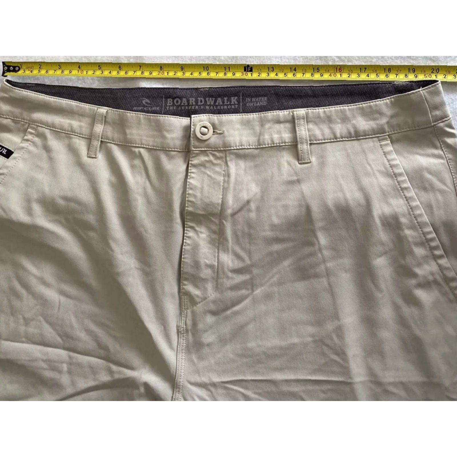 Vintage Boardwalk Shorts Men’s Size 40 Beige Stretch Chino Performance Mens Size US 40 / EU 56 - 5 Thumbnail