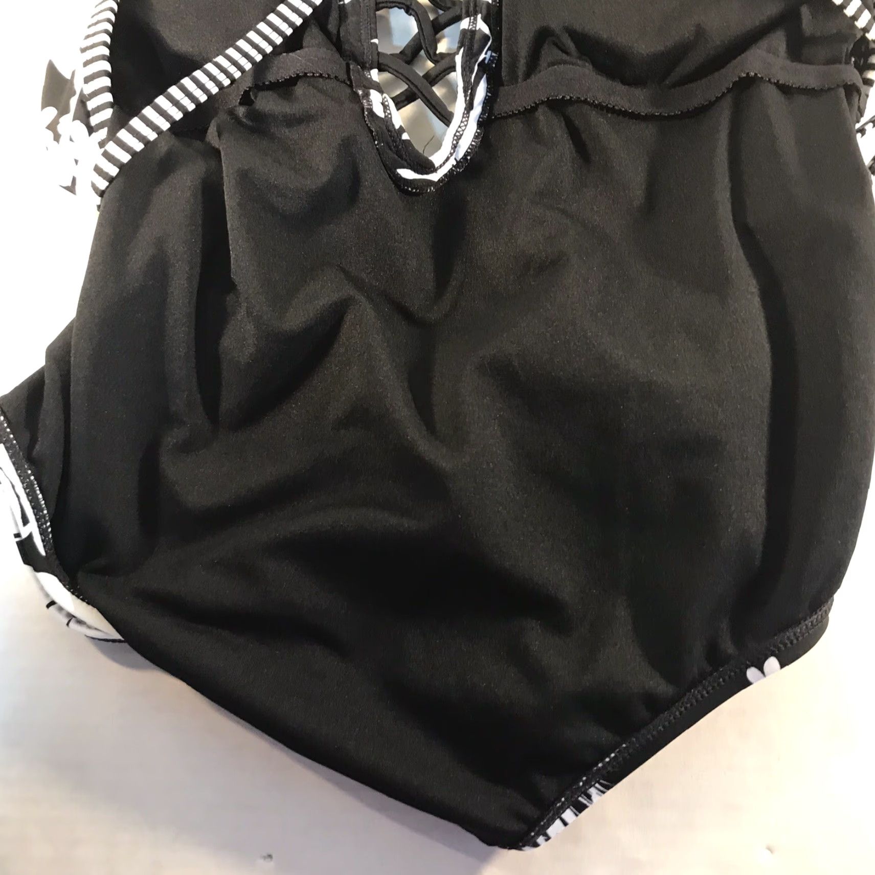 Vintage Bleu Rod Beattie Black/White Floral One Piece Backless Swimsuit Womens Size 12 Size ONE SIZE - 7 Thumbnail