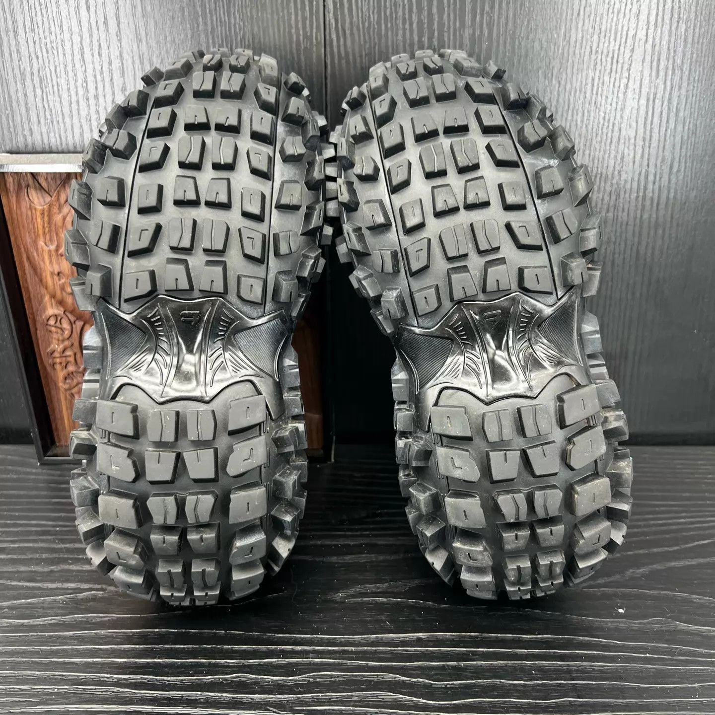 Balenciaga Balenciaga Tire Shoes Black 39 Near New Size US 6 / EU 39 - 4 Thumbnail