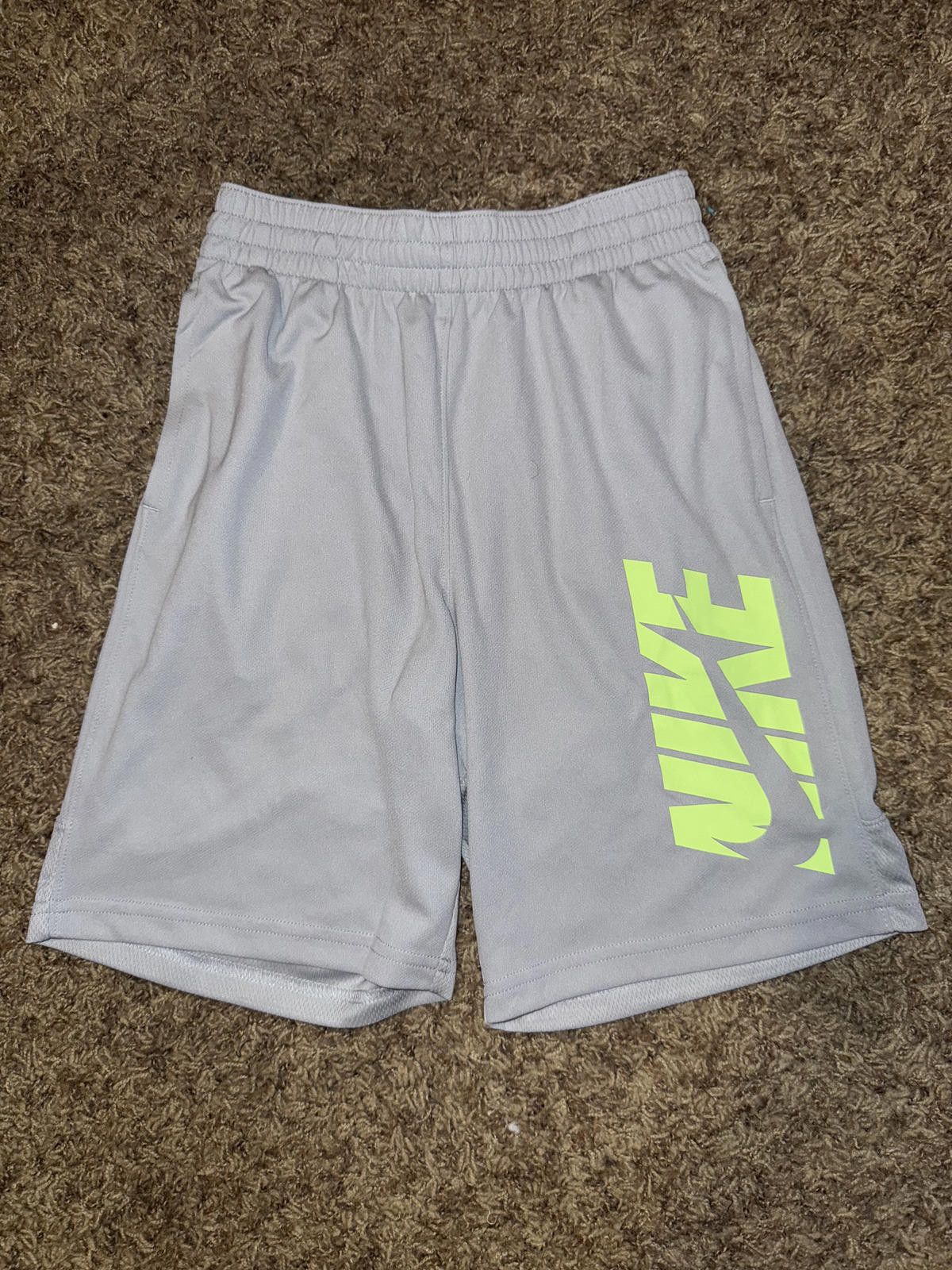 Nike Nike Big Kids (Boy’s) Amplified Logo Dri-Fit Training Shorts Size US 26 / EU 42 - 1 Thumbnail