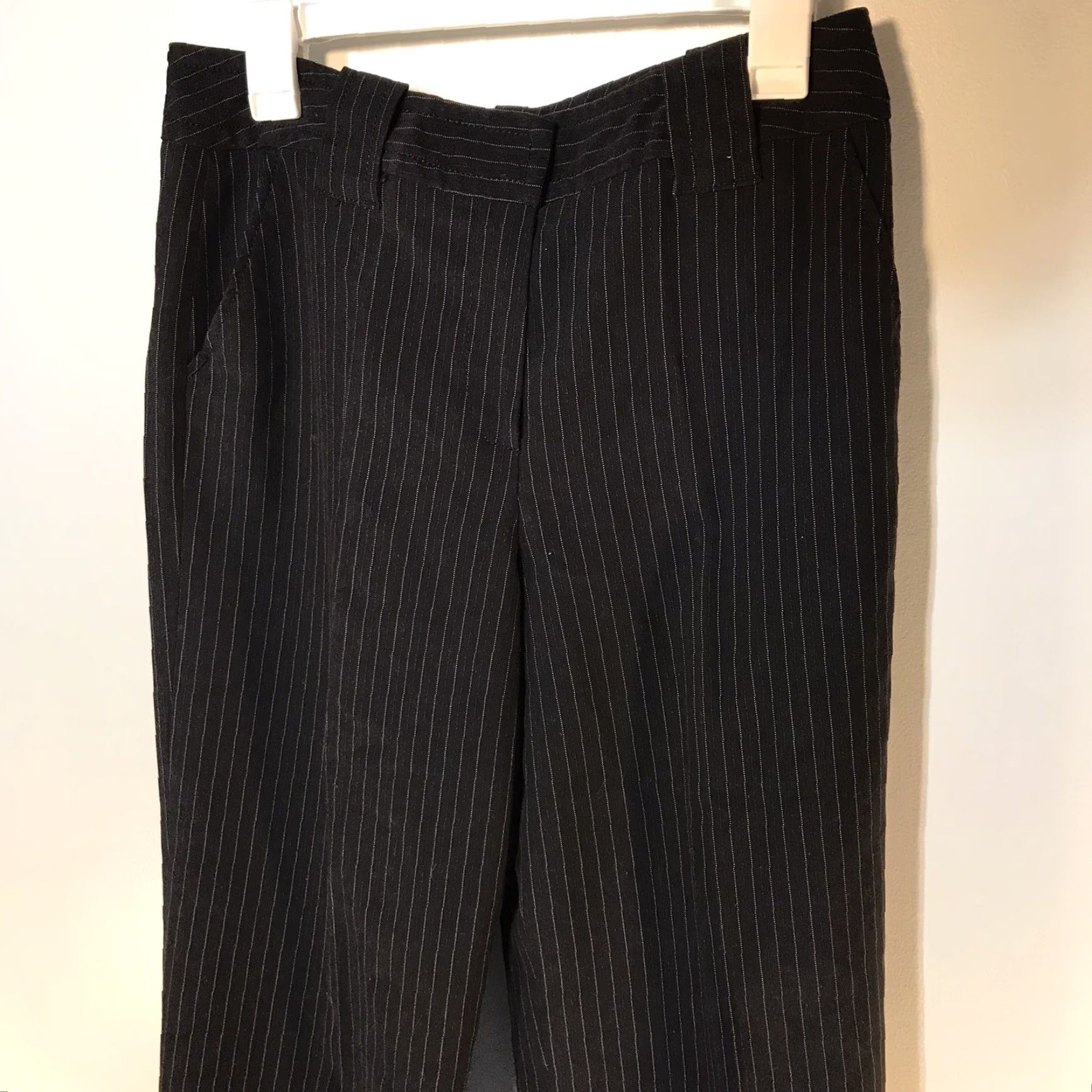 Vintage Larry Levine Dress Pants Womens Size 8 Wide-Leg Cuffed Pinstripe Black White Rayon Blend N/A Mens Womens Size 30" / US 8 / IT 44 - 2 Thumbnail
