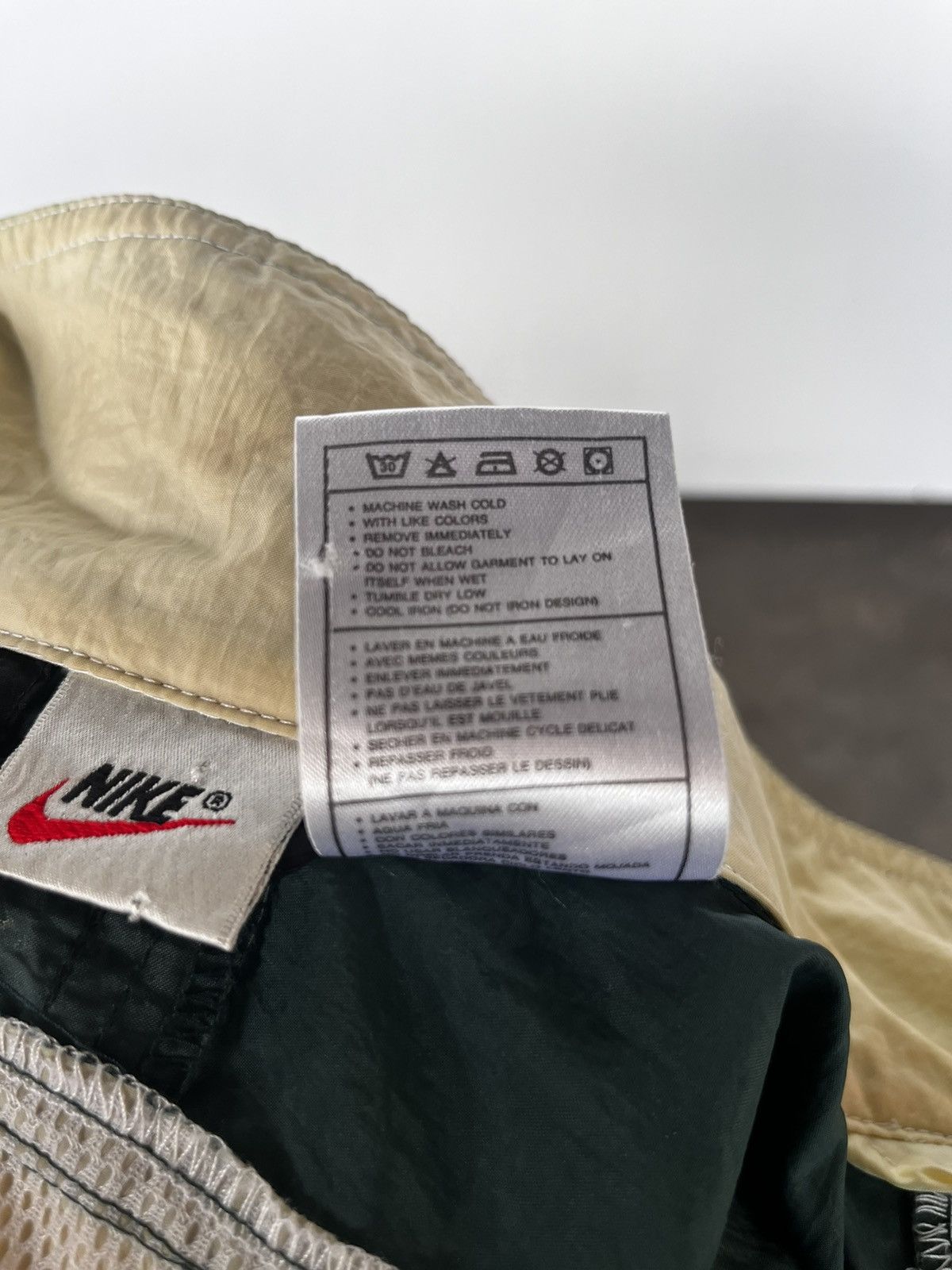 Nike Vintage Nike Windbreaker Size US XL / EU 56 / 4 - 9 Thumbnail