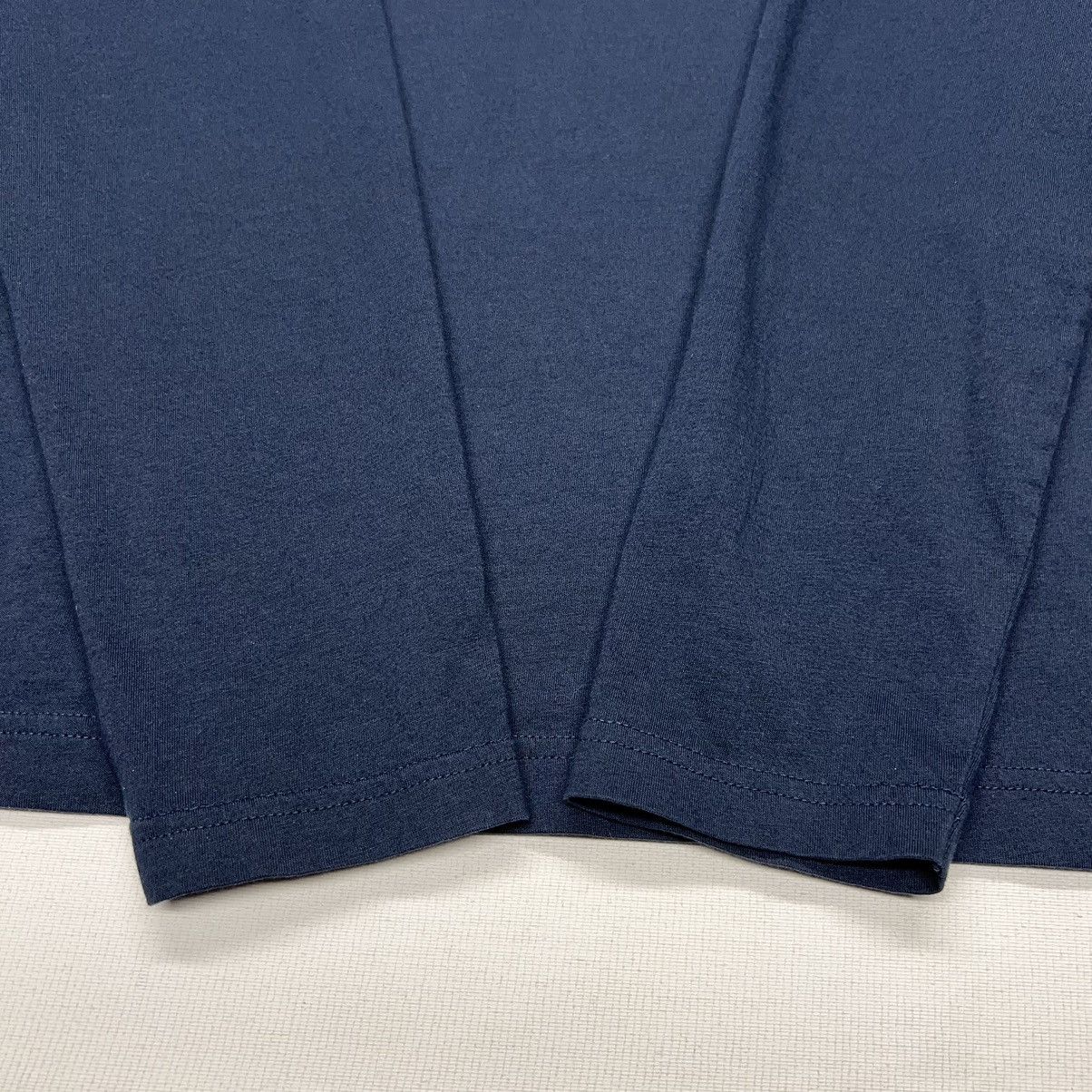 Apple Apple Employee Tee Shirt Blue Long Sleeve Uniform Logo Navy Size US L / EU 52-54 / 3 - 11 Thumbnail
