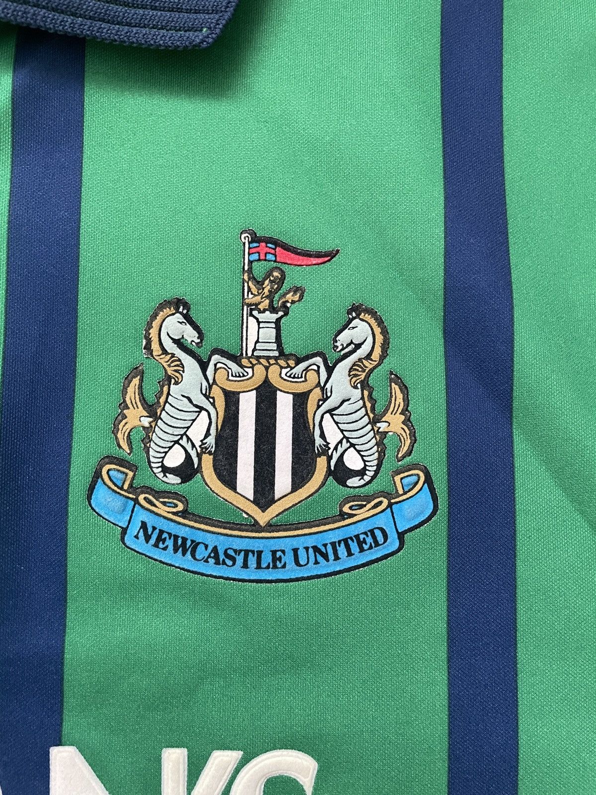 Asics NEWCASTLE UNITED 1994 1995 AWAY FOOTBALL SOCCER JERSEY ASICS Size US XL / EU 56 / 4 - 5 Thumbnail