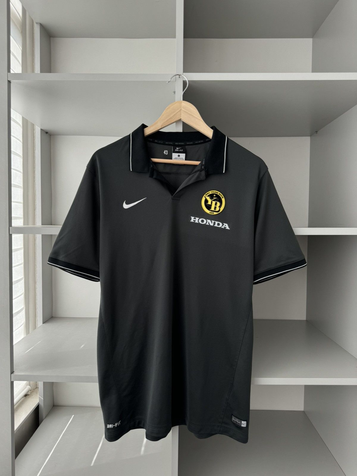 Nike Nike Young Boys Honda Polo Size US L / EU 52-54 / 3 - 1 Thumbnail