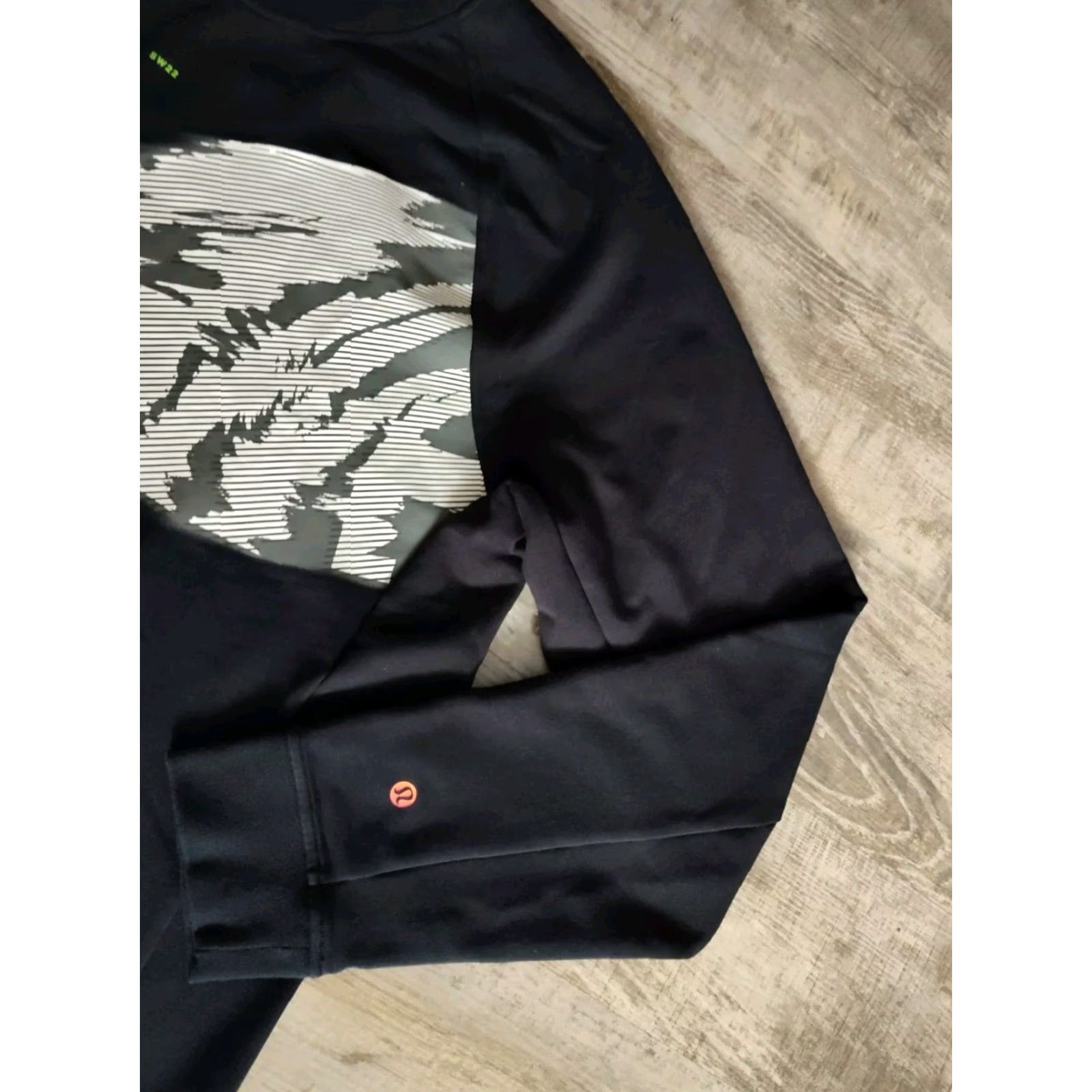 Vintage VINTAGE Lululemon SeaWheeze XL Men's Sweatshirt Long Sleeve Side Zip Logo Athletic Black Sports Running Size US XL / EU 56 / 4 - 7 Thumbnail