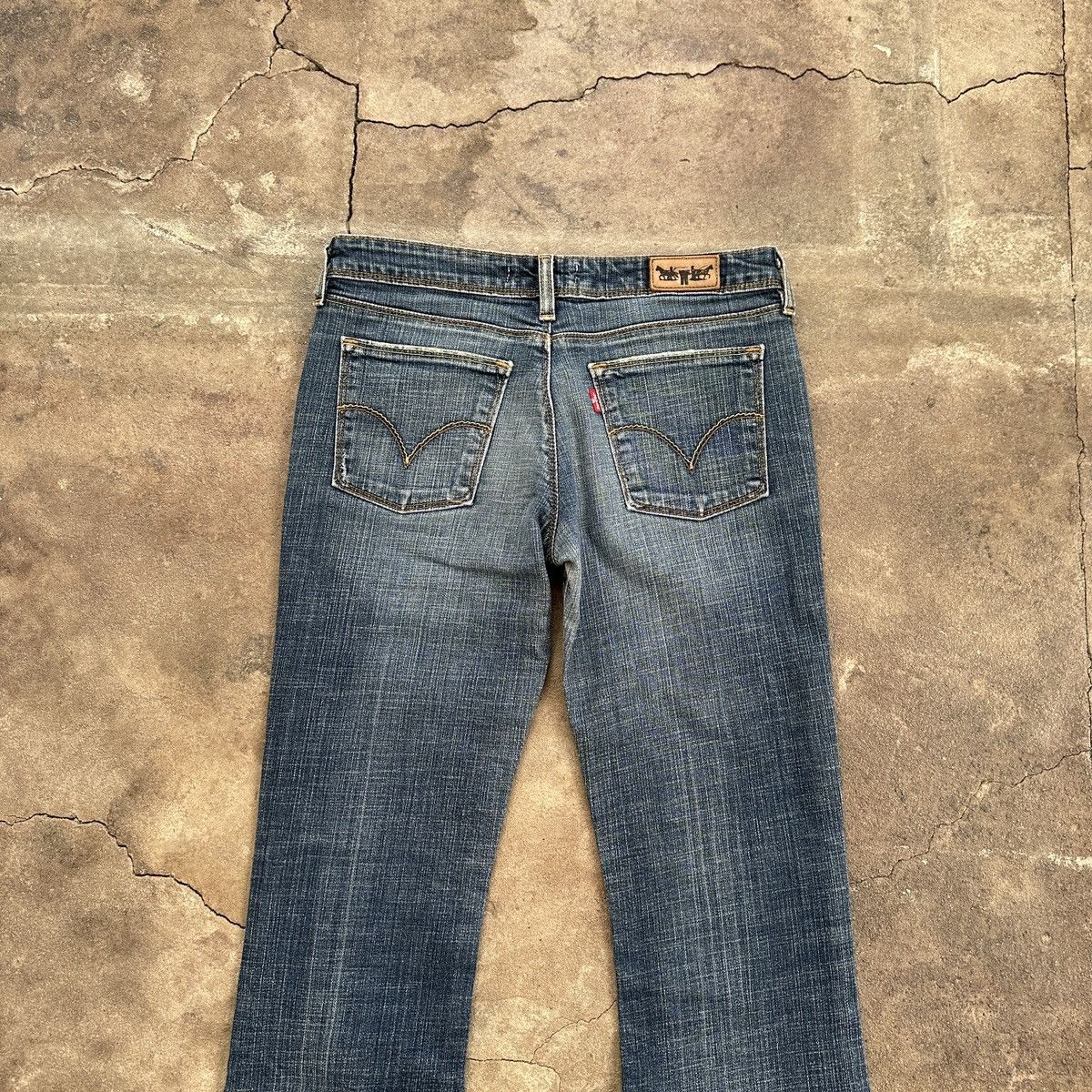 Levi's Vintage Levis 572 Bootcut Denim Size 28" / US 6 / IT 42 - 7 Thumbnail