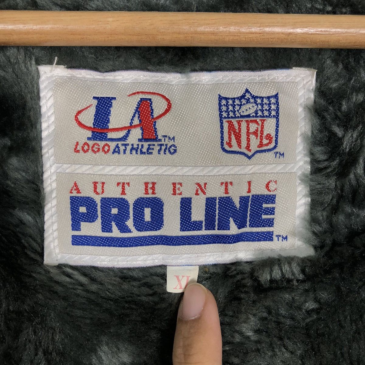 NFL 🔥Vintage Bomber Jacket NFL Authentic Pro Line Shearling Size US XL / EU 56 / 4 - 18 Thumbnail