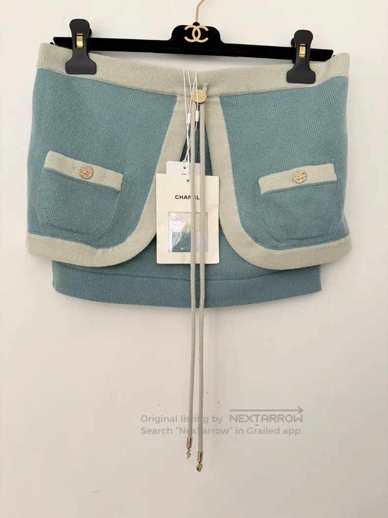 Chanel Chanel Cashmere contrasting colour blue neck crape Size XS / US 0-2 / IT 36-38 - 1 Thumbnail