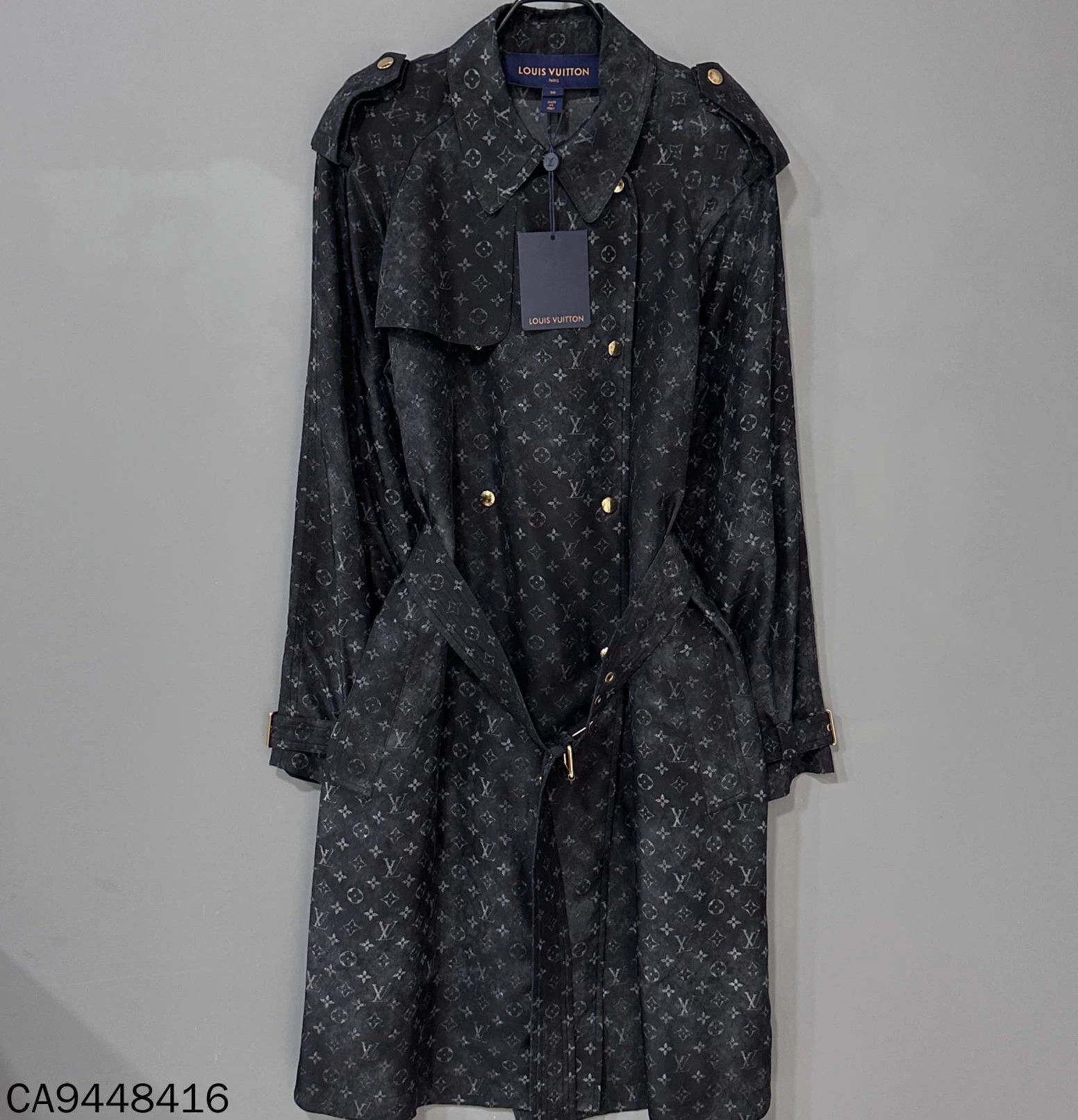 Louis Vuitton LV Monogram print long coat 36 Size XS / US 0-2 / IT 36-38 - 1 Thumbnail
