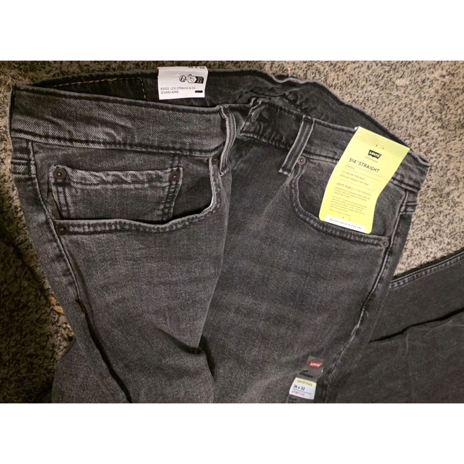 Levi's Levi's 514 Straight Jeans Denim Black 36 Regular Inseam 32 Men Stretch 99% Cotton 1% Elastane Belt Loops Zipper Back Pocket 5-Pocket Design Jeans Type Size US 36 / EU 52 - 2 Thumbnail