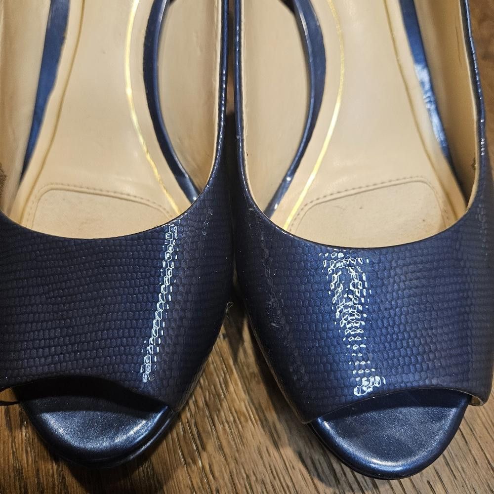 Designer Alluring Alex Marie Navy Blue Open-Toe Heels Size US 5.5 / IT 35.5 - 3 Thumbnail