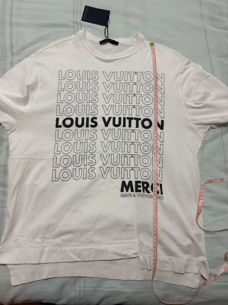 Louis Vuitton Louis Vuitton Louis Vuitton Short Sleeve TShirt with Logo- Size US S / EU 44-46 / 1 - 5 Thumbnail