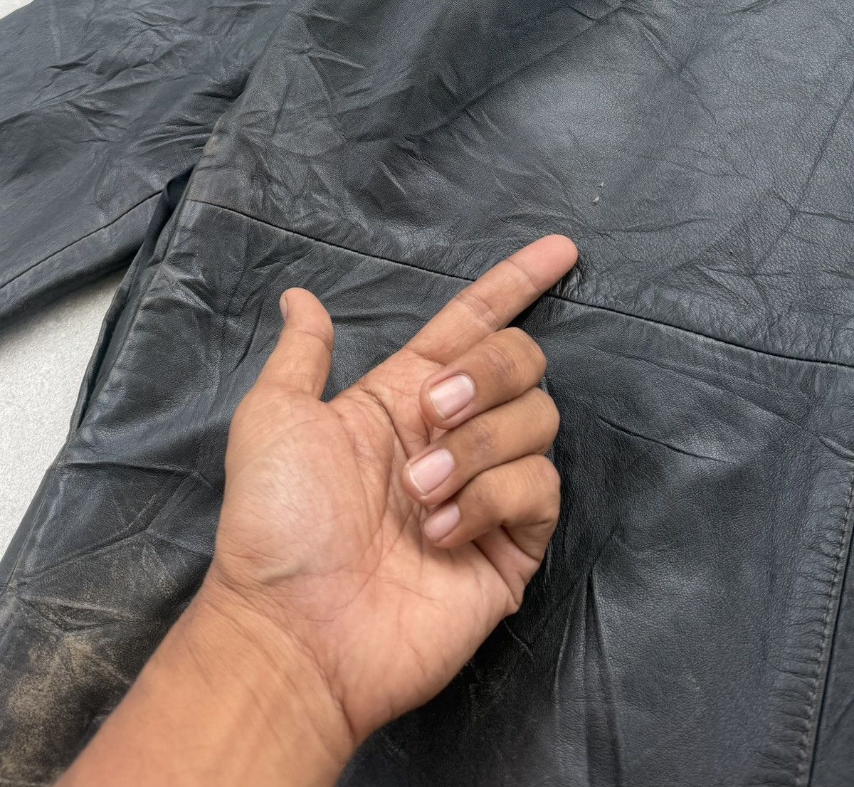 Balenciaga Balenciaga Leather Distressed Coat Black Oversized Jacket Size US L / EU 52-54 / 3 - 9 Thumbnail