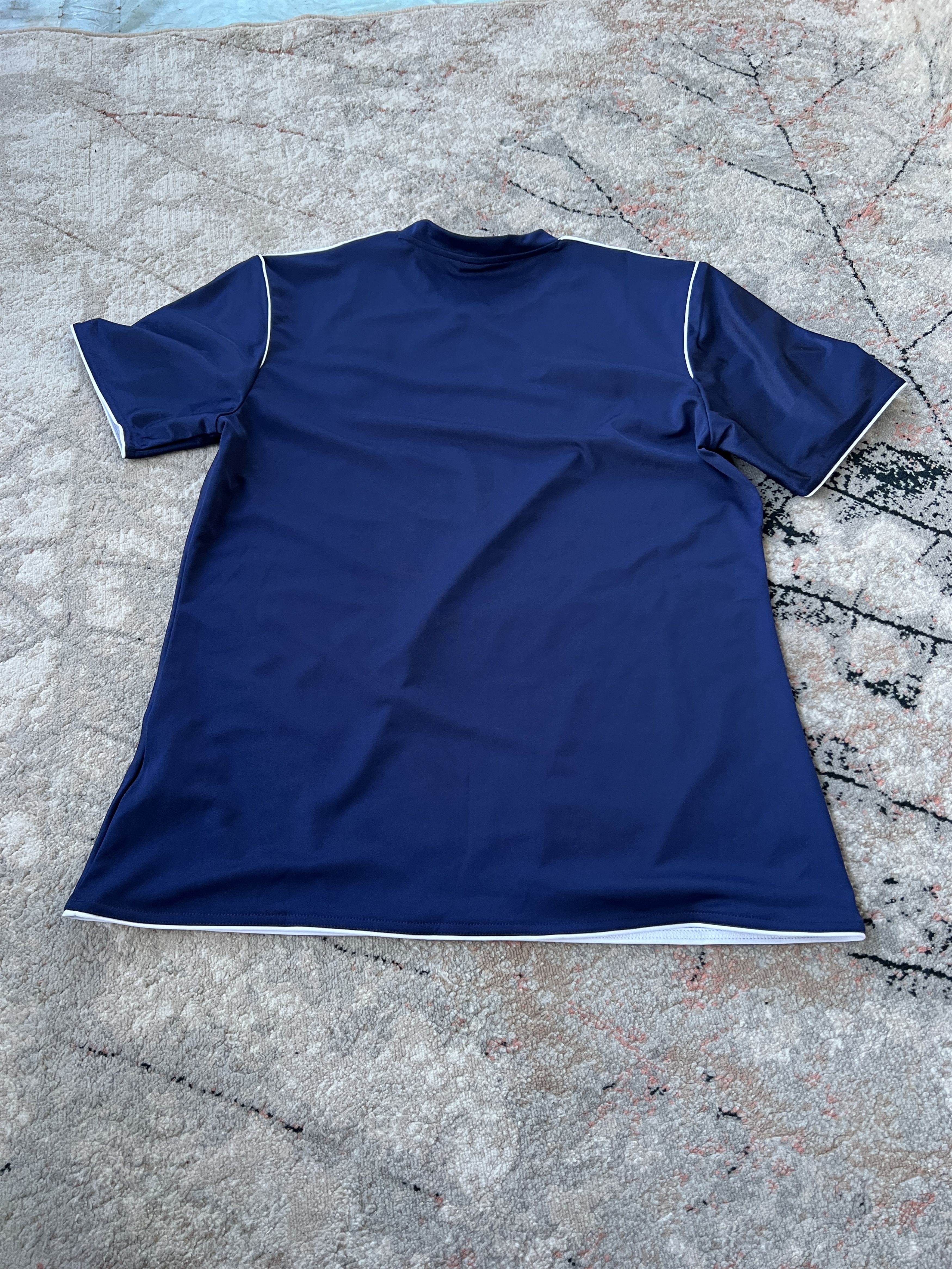 Adidas Adidas U.C.F.L. League Champions Aston Village jersey Size US M / EU 48-50 / 2 - 5 Thumbnail