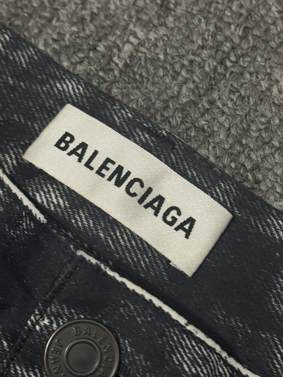 Balenciaga Balenciaga 3D printed pants Size US 34 / EU 50 - 4 Thumbnail