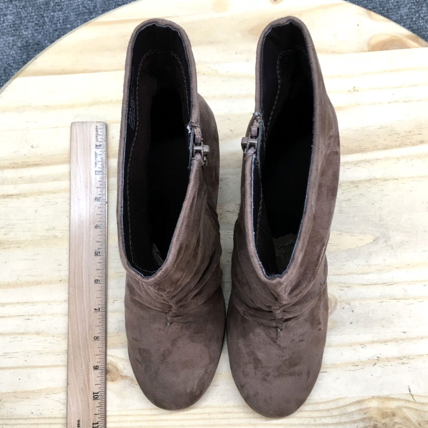 Vintage Aerosoles Boots Womens 9.5 M Ankle Bootie Brown Fabric Cone Heels Zip Size US 10 / IT 40 - 6 Thumbnail