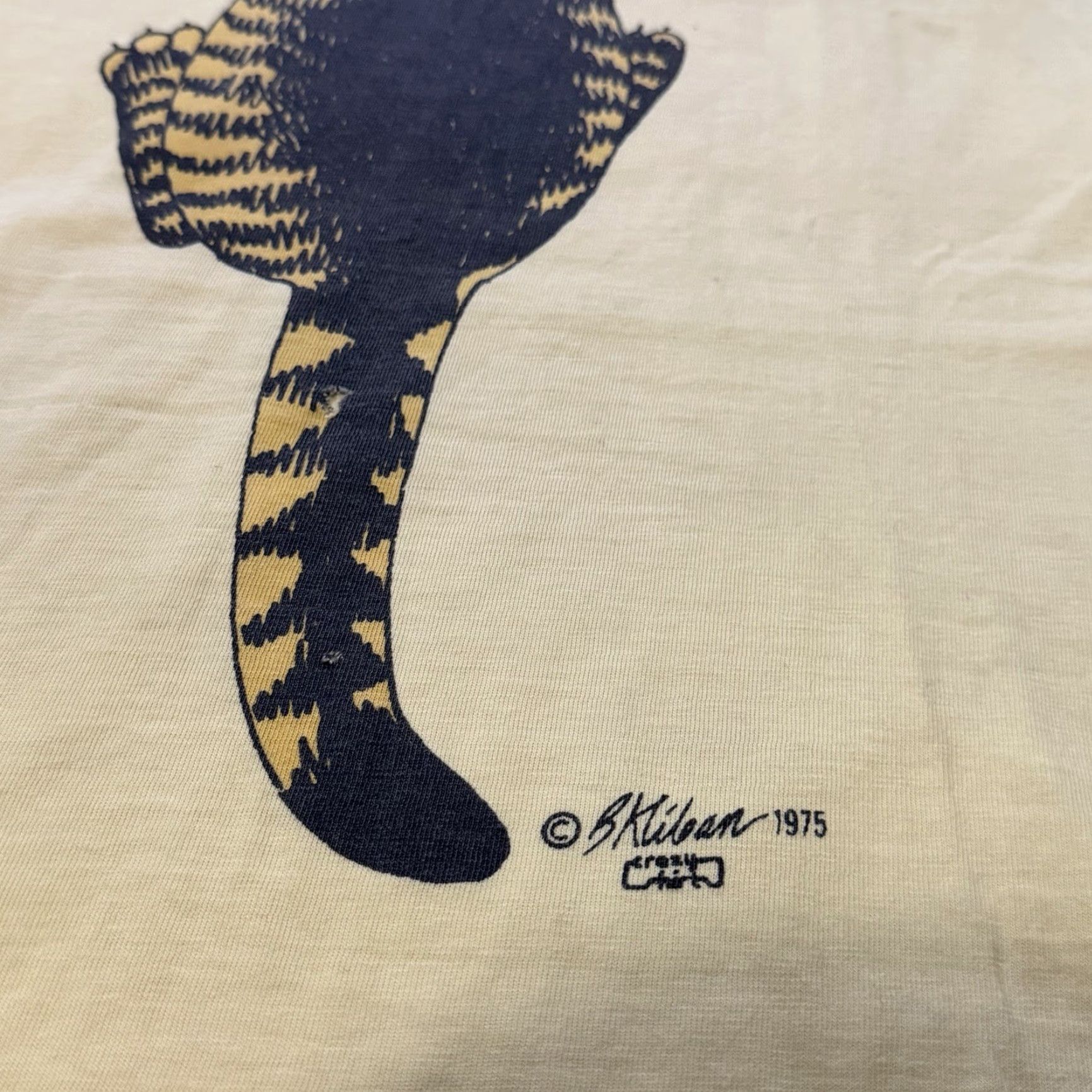 Vintage VINTAGE Crazy Shirt Hawaii Kliban Cat Shirt 70s Rare Yellow Cotton Medium Unisex Short Sleeve Graphic Tee Hawaii 1970s Mens Womens Boys Girls Sediment Size US L / EU 52-54 / 3 - 4 Thumbnail
