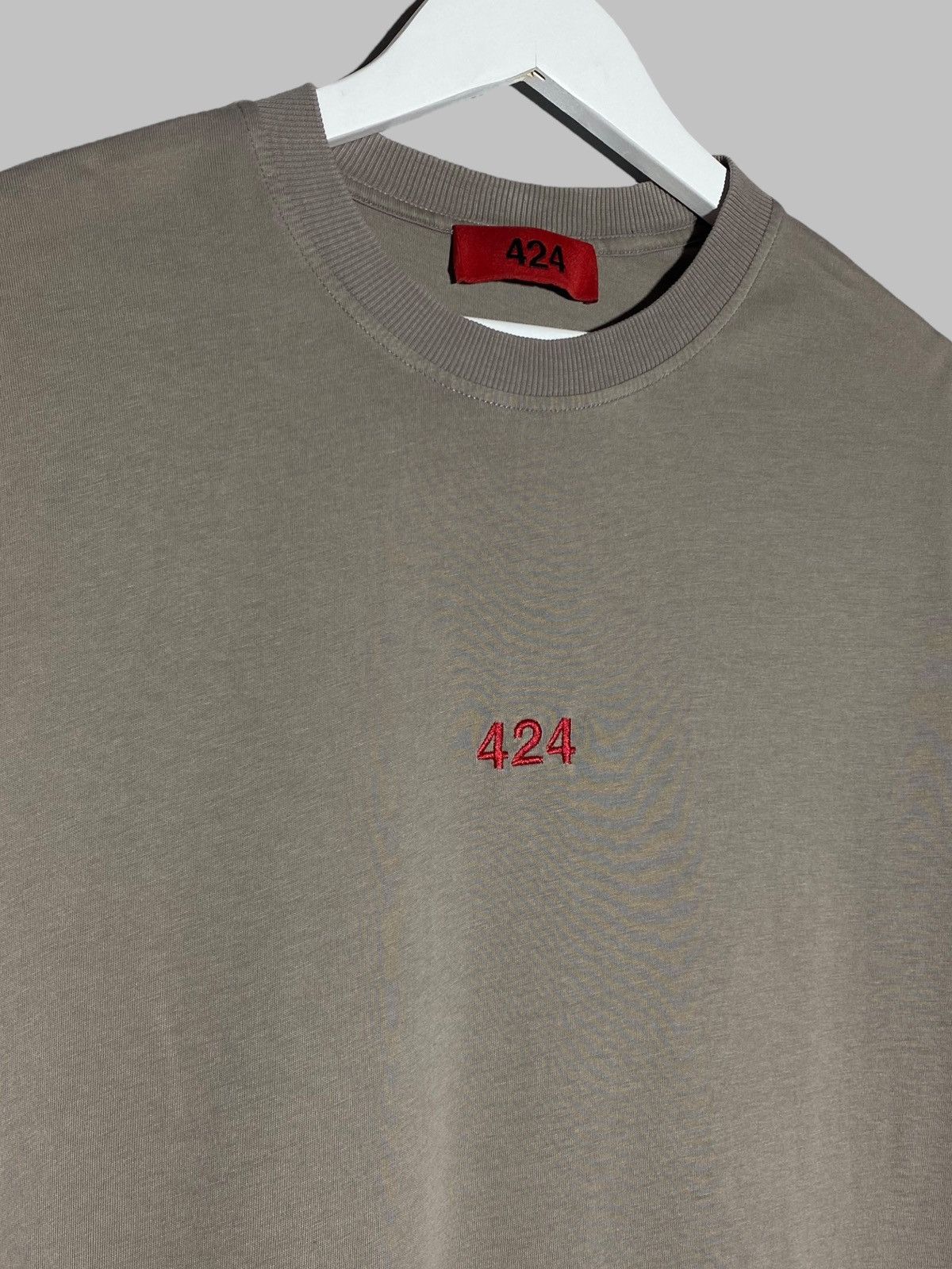 424 🔥 424 EMBROIDERED LOGO MINIMALIST TEE KANYE WEST ENERGY Size US L / EU 52-54 / 3 - 3 Thumbnail