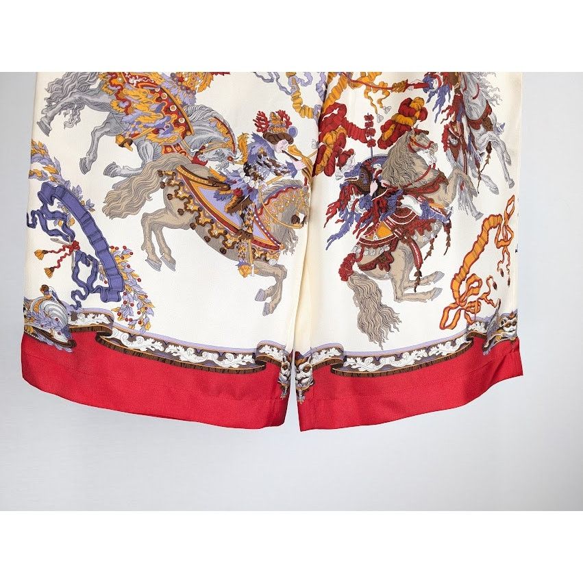 Gucci o1rshd1 Roi Soleil Short On TW Prt in Ivory/Red/Mc Size US 32 / EU 48 - 7 Thumbnail