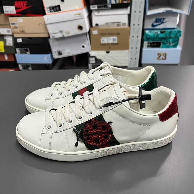 Gucci Gucci ACE Leather Sneakers with Pineapple Embroidery 0079 Size US 5 / IT 35 - 1 Thumbnail