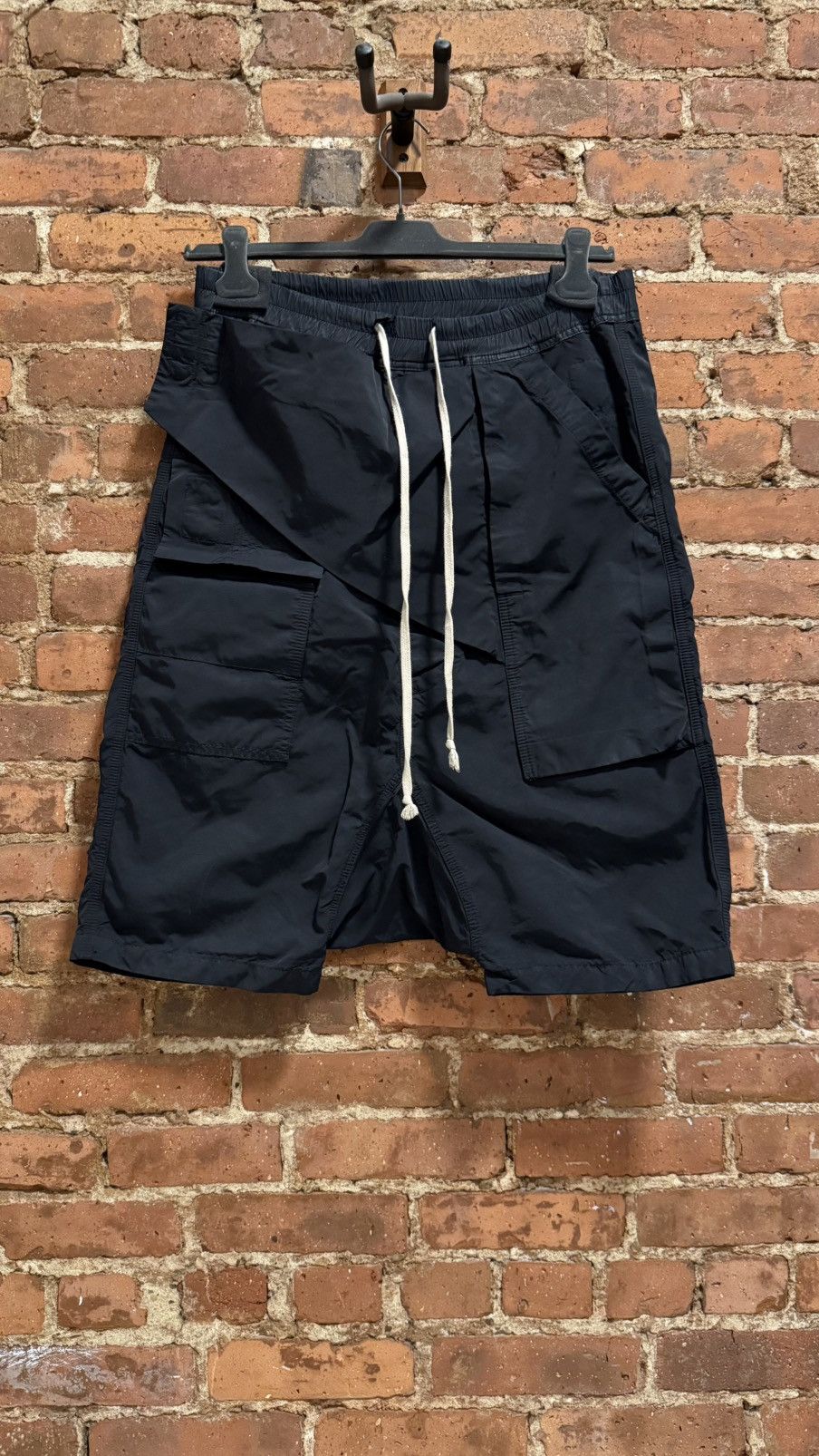 rickowens drkshdw メンフィスpods Rick Owens Drkshdw - Woven Pants Memphis Pods | HBX