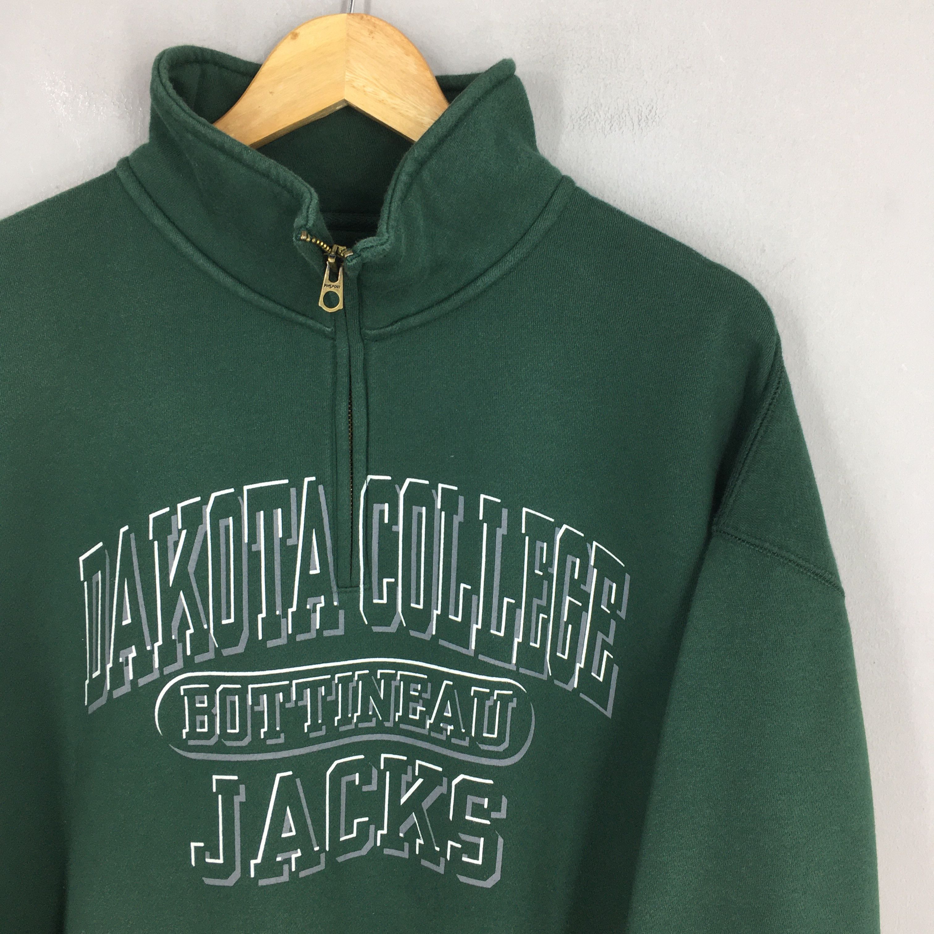 NCAA Vintage Dakota College Bottineau Jacks Sweatshirt XXLarge Size US XXL / EU 58 / 5 - 2 Thumbnail