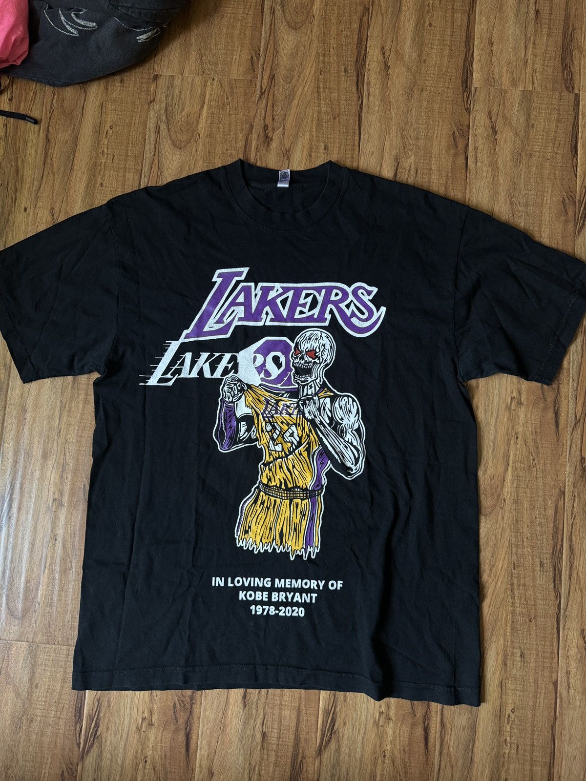 Warren Lotas Lakers In Memory Of Kobe Tee Black Large Tops