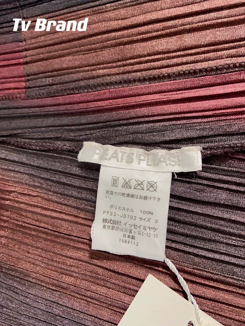 Issey Miyake Issey Miyake size:3 Deep red pleated long-sleeved coat Size XS / US 0-2 / IT 36-38 - 3 Thumbnail