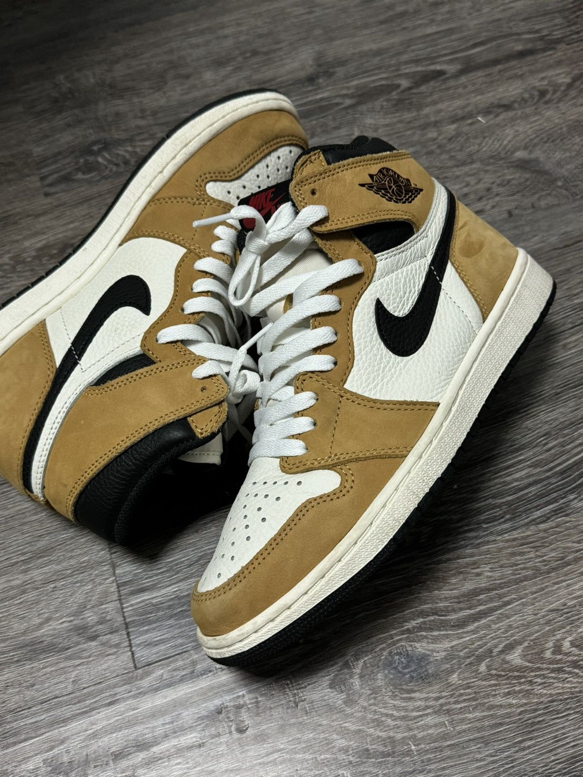 Jordan Brand Air jordan 1 retro high Rookie of the year Size US 8.5 / EU 41-42 - 3 Thumbnail