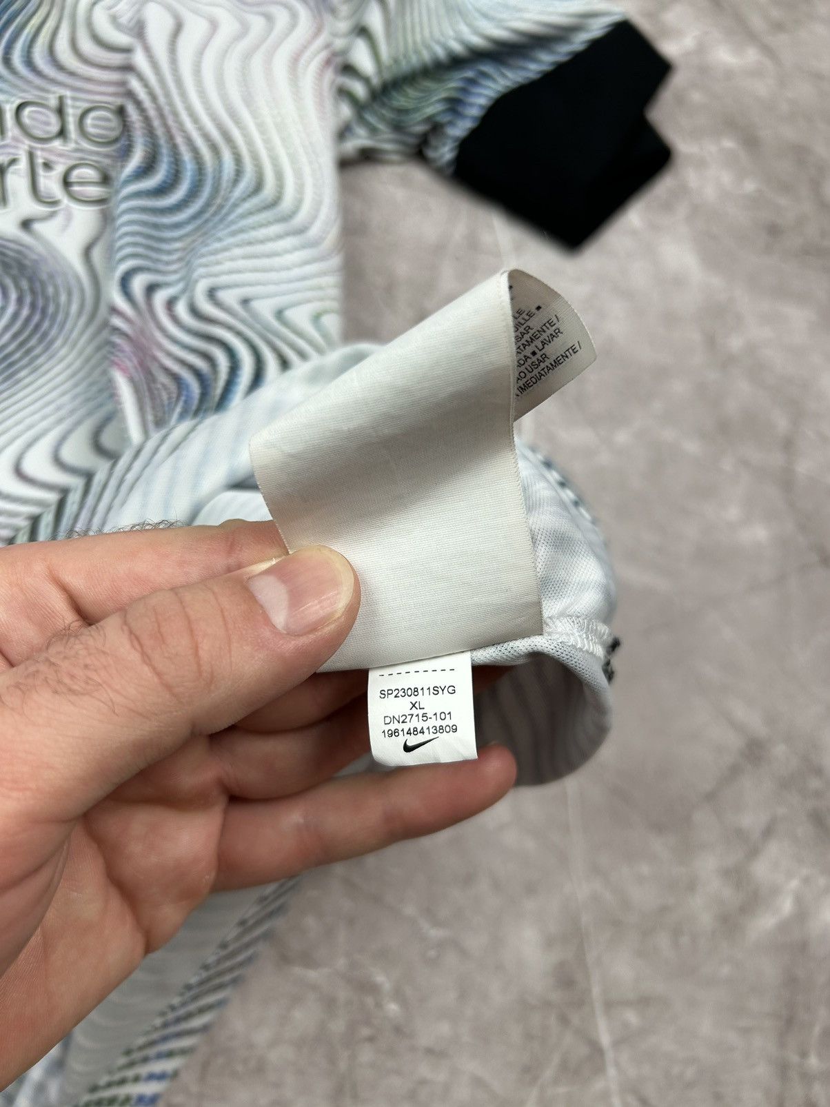 Nike LIVERPOOL 2022-2023 Darwin Size US XL / EU 56 / 4 - 8 Thumbnail