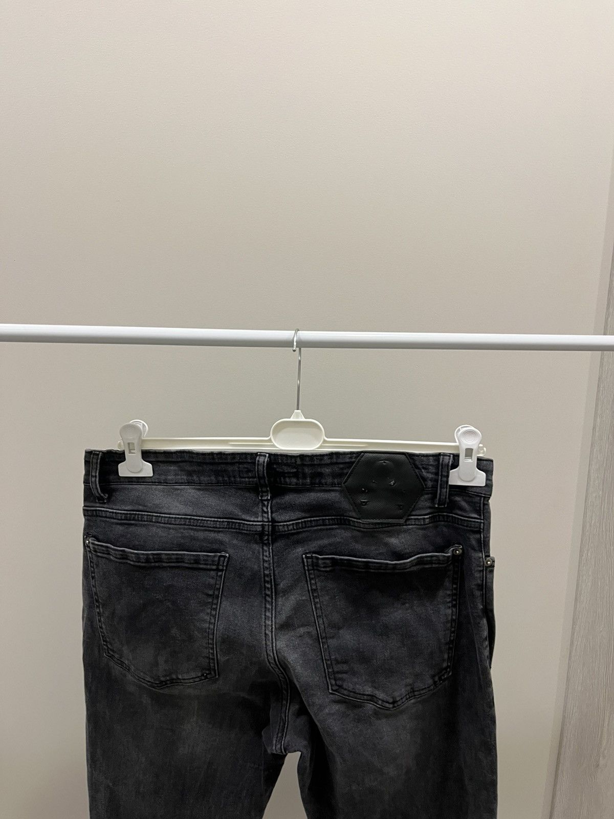 Japanese Brand Philipp Plein jeans dark wash denim skinny straight 38/32 Size US 38 / EU 54 - 6 Thumbnail