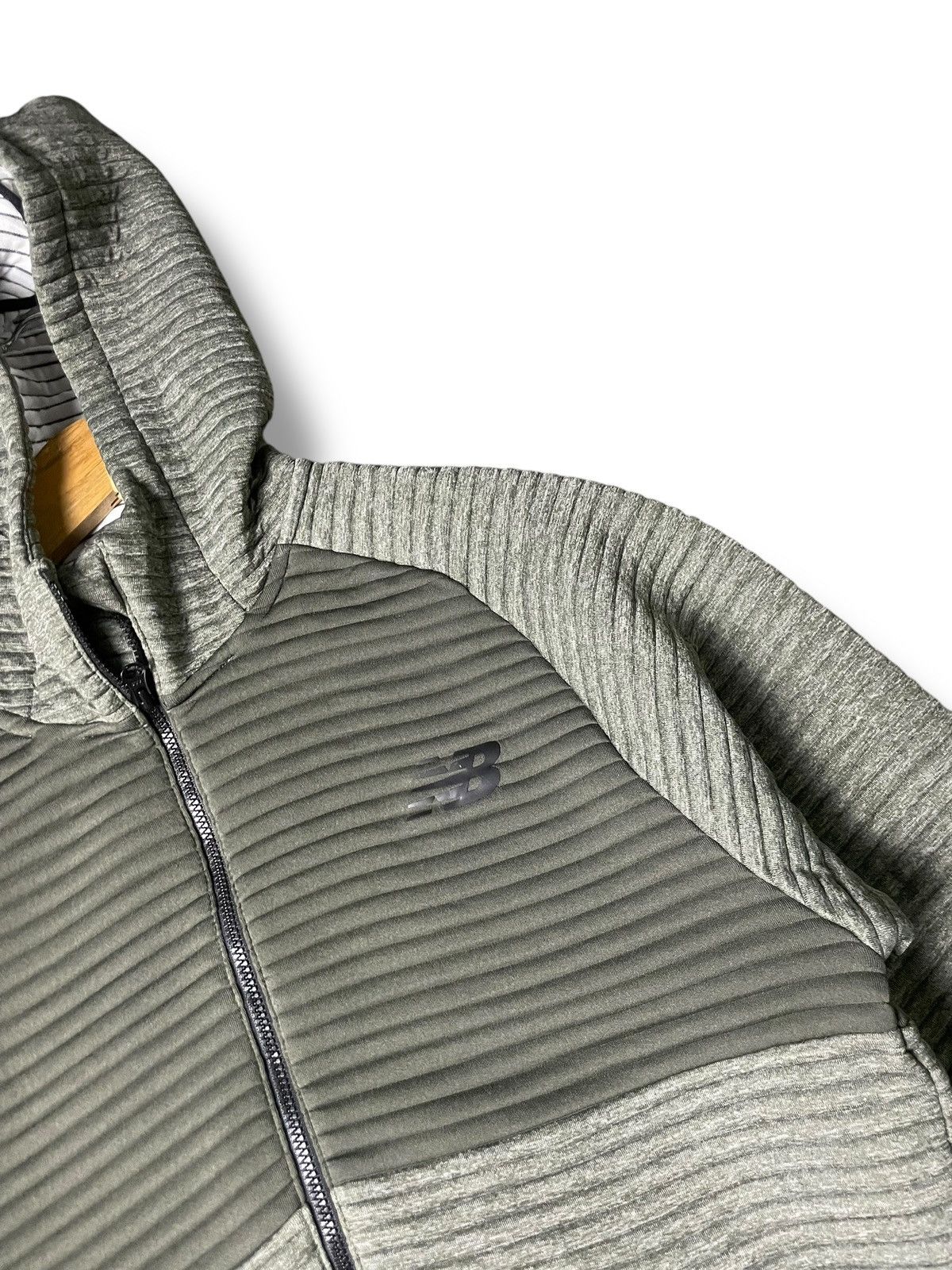 Japanese Brand × New Balance × Vintage NEW BALANCE Men’s Heat-loft Jacket (78) Size US XXS / EU 40 - 7 Thumbnail