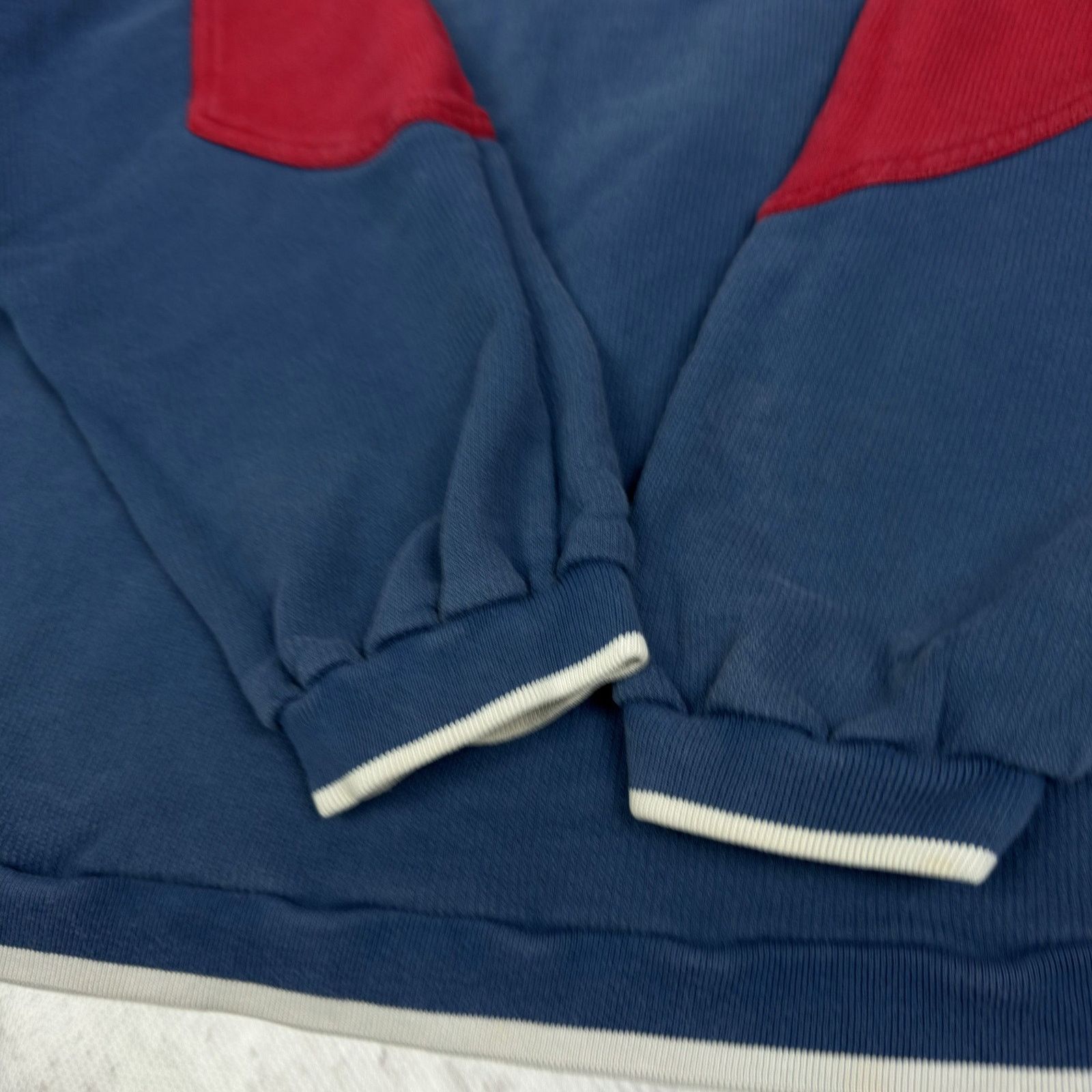 Nike Vintage Nike Men's Blue Red Big Logo Pullover Sweatshirt XL Size US XL / EU 56 / 4 - 9 Thumbnail