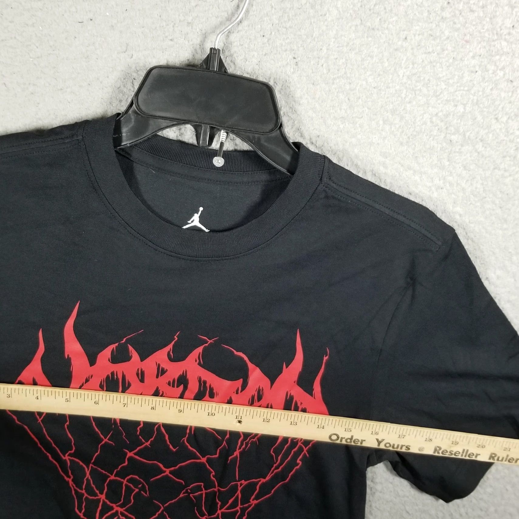 Jordan Brand VINTAGE Jordan Shirt Mens XS Black Dri-FIT FN5974-011 Flame Basketball Net Graphic Mens Shirt XS Black Graphic Print 90s, Basketball, Streetwear Mens Size US XS / EU 42 / 0 - 6 Thumbnail