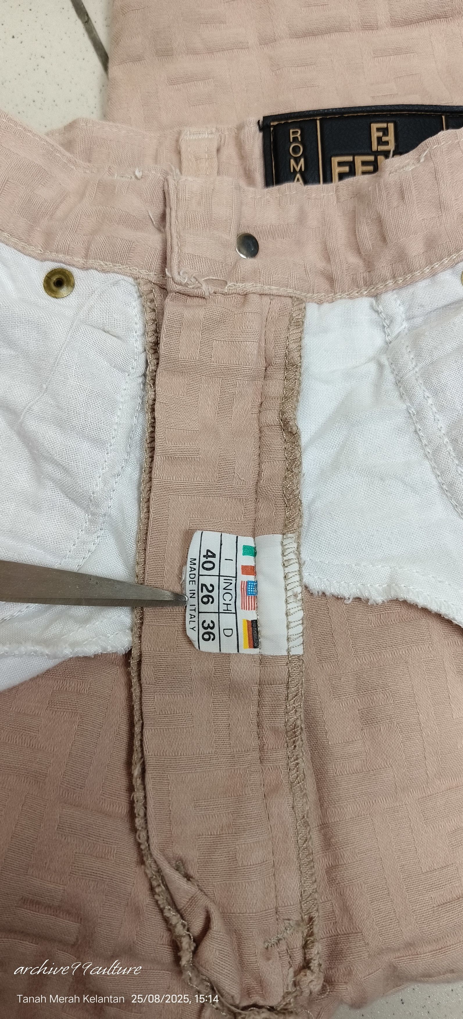 Fendi Vintage 90s Fendi Zucca Monogram baby pink / nude jeans Size 26" / US 2 / IT 38 - 11 Thumbnail